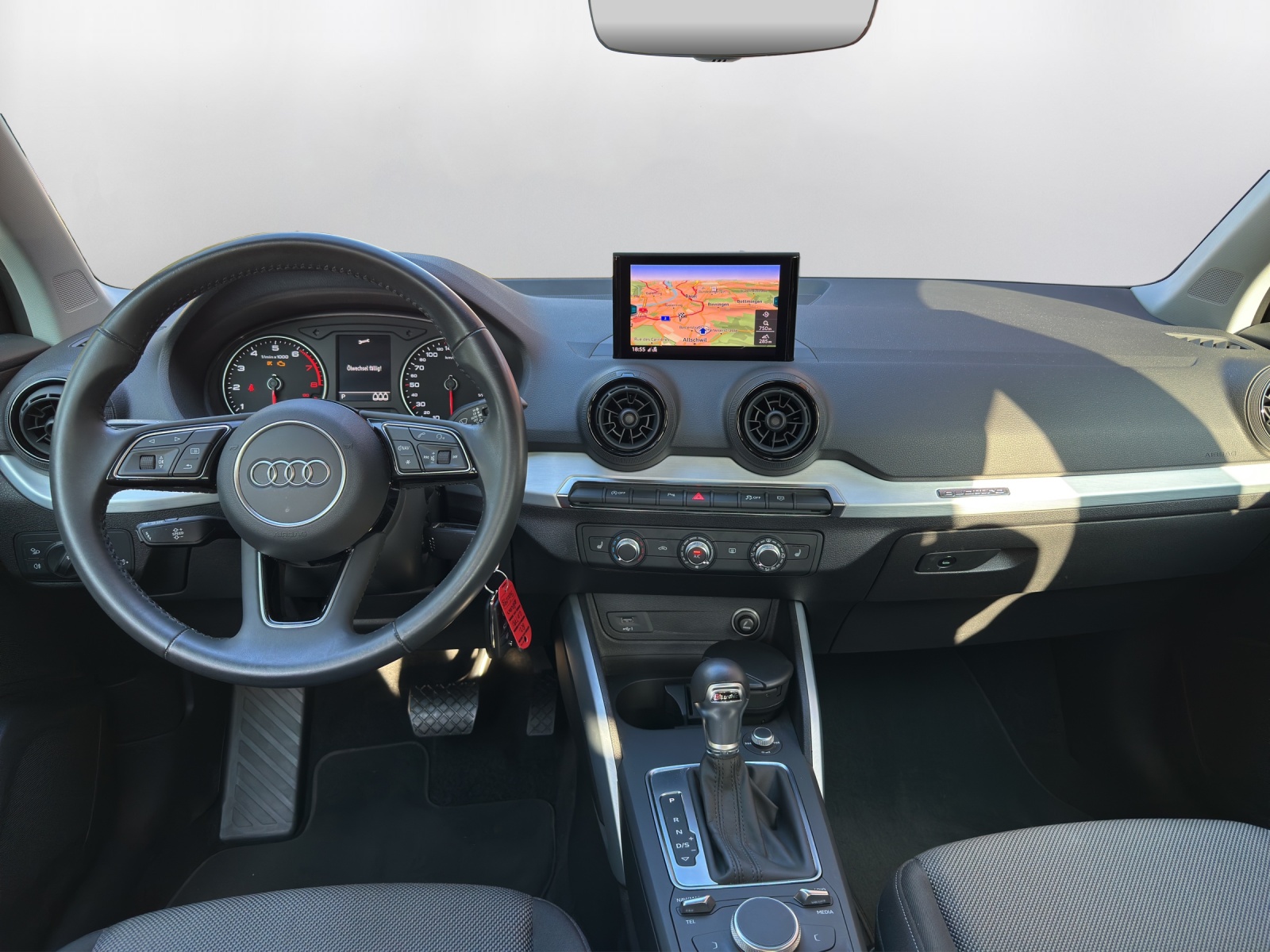 AUDI Q2 2.0 TFSI sport quattro S-tronic-image-6