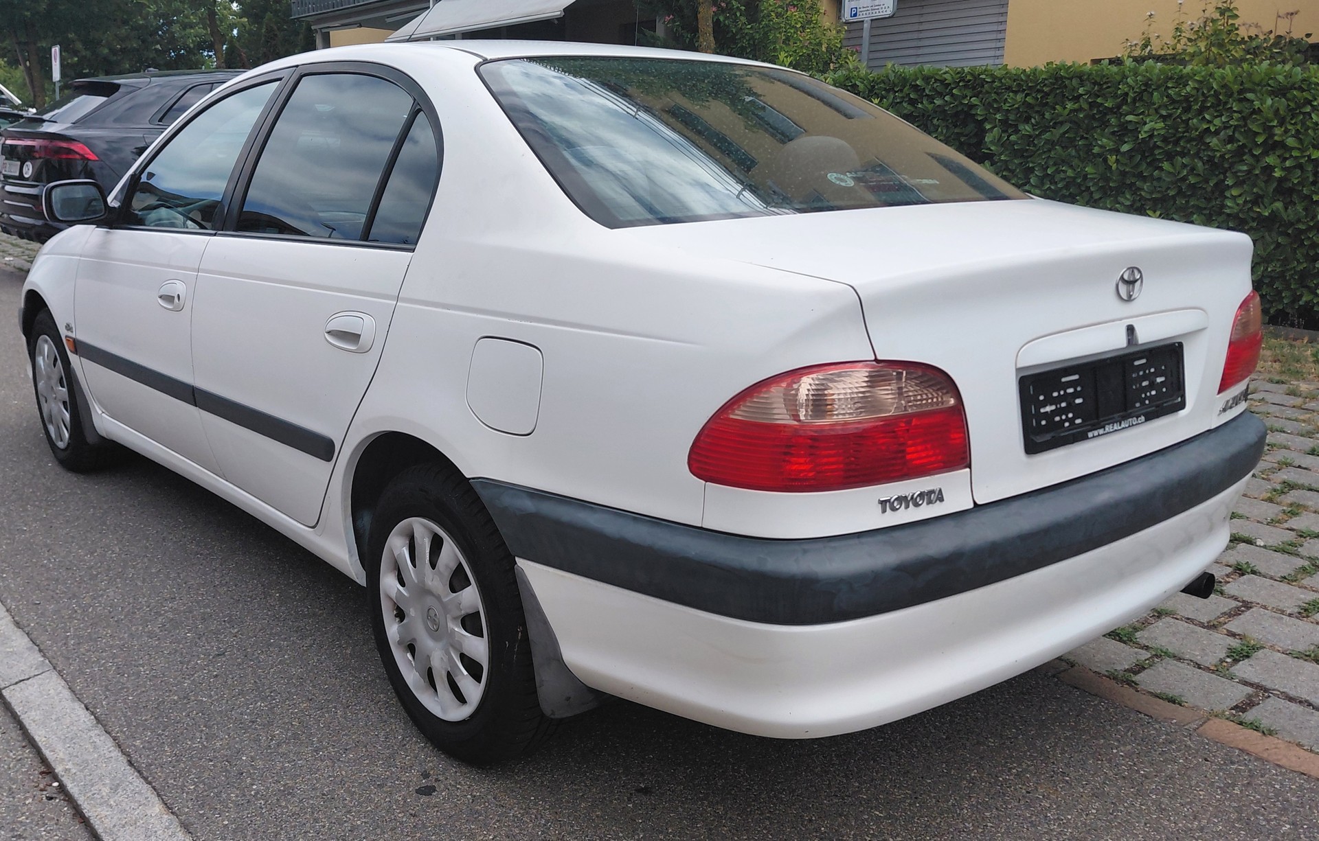 TOYOTA Avensis 2.0 VVT-i Linea Sol Sedan-image-7