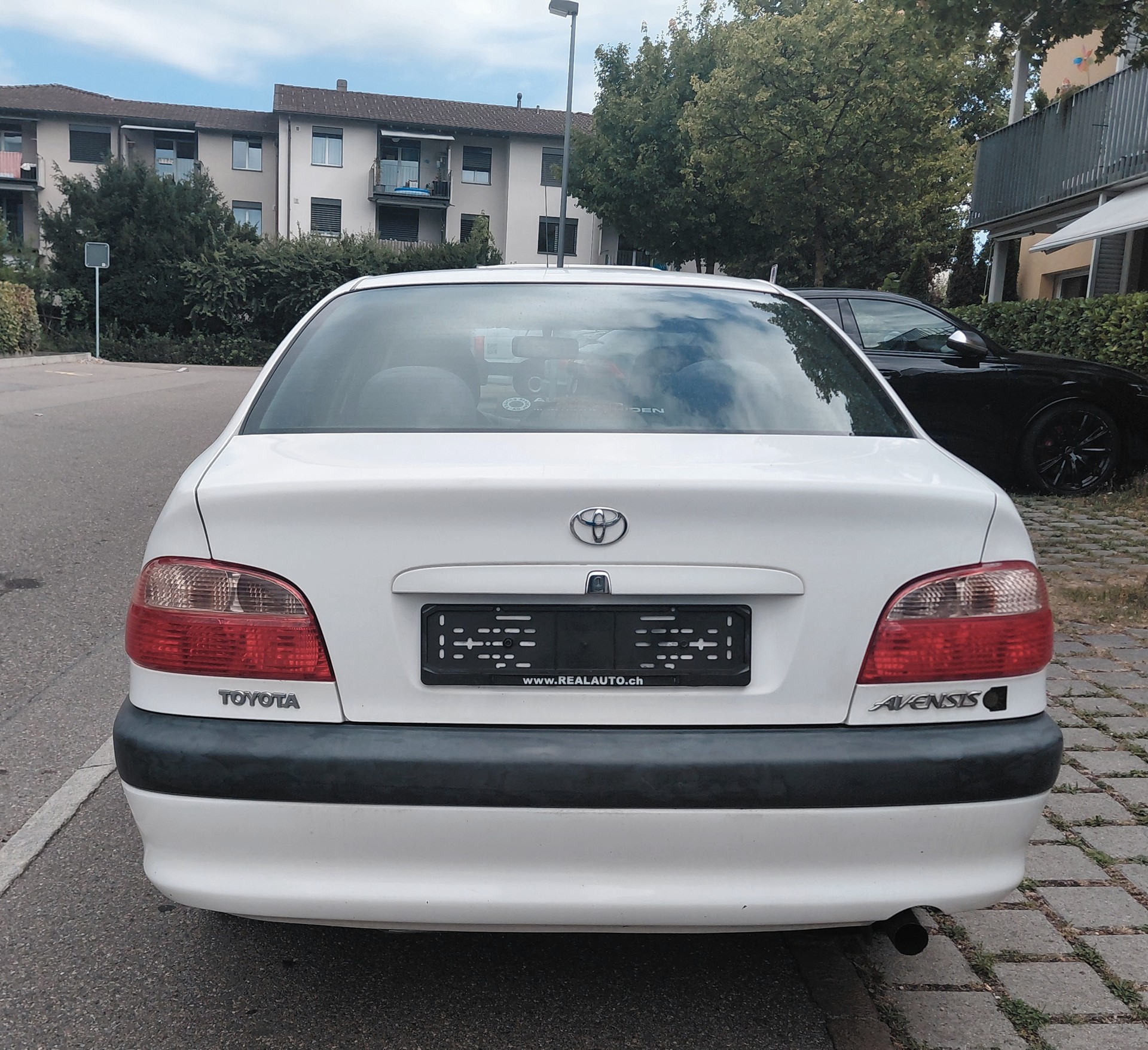 TOYOTA Avensis 2.0 VVT-i Linea Sol Sedan-image-6