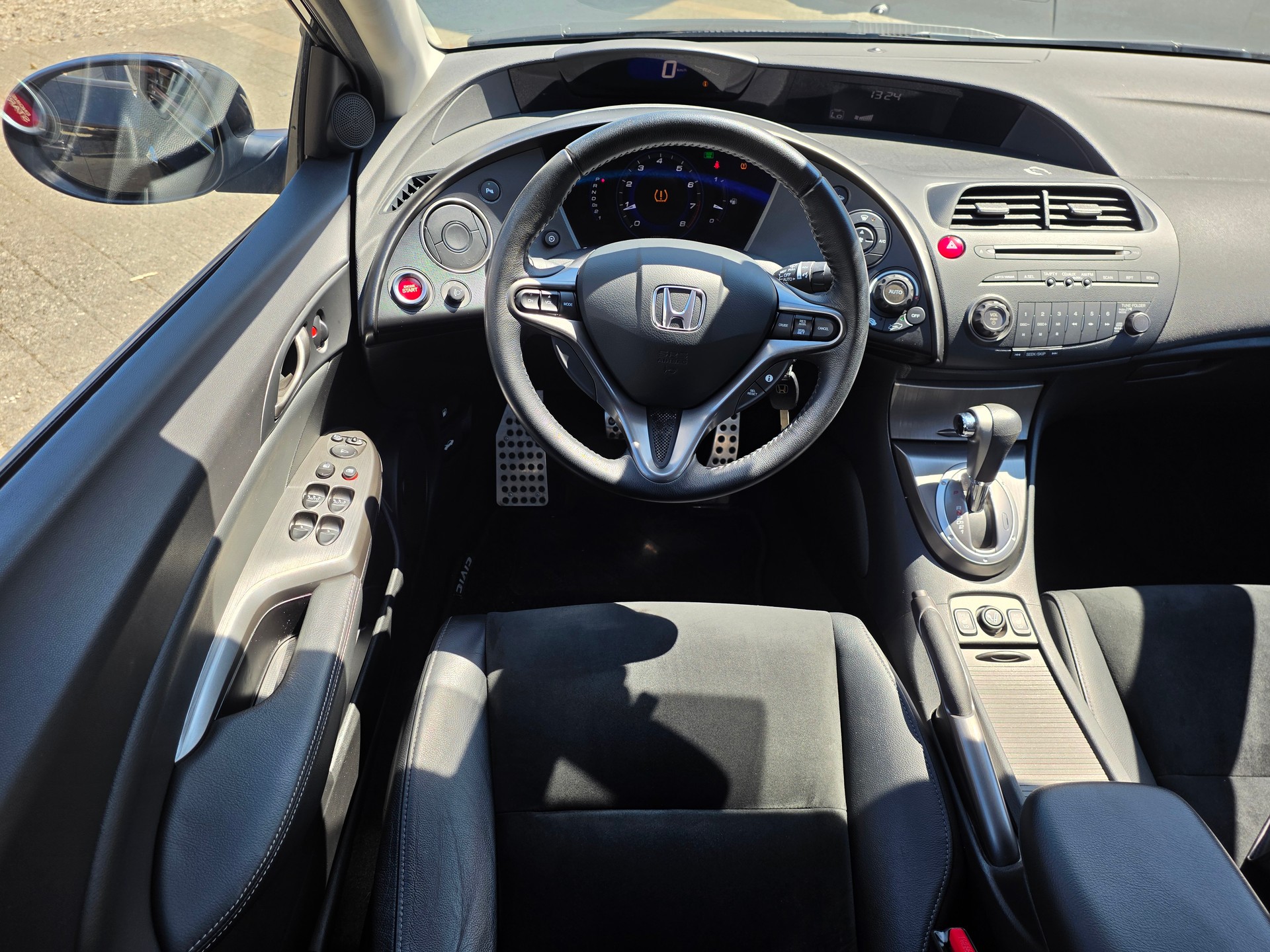 HONDA Civic 1.8i Executive Automatic-image-10