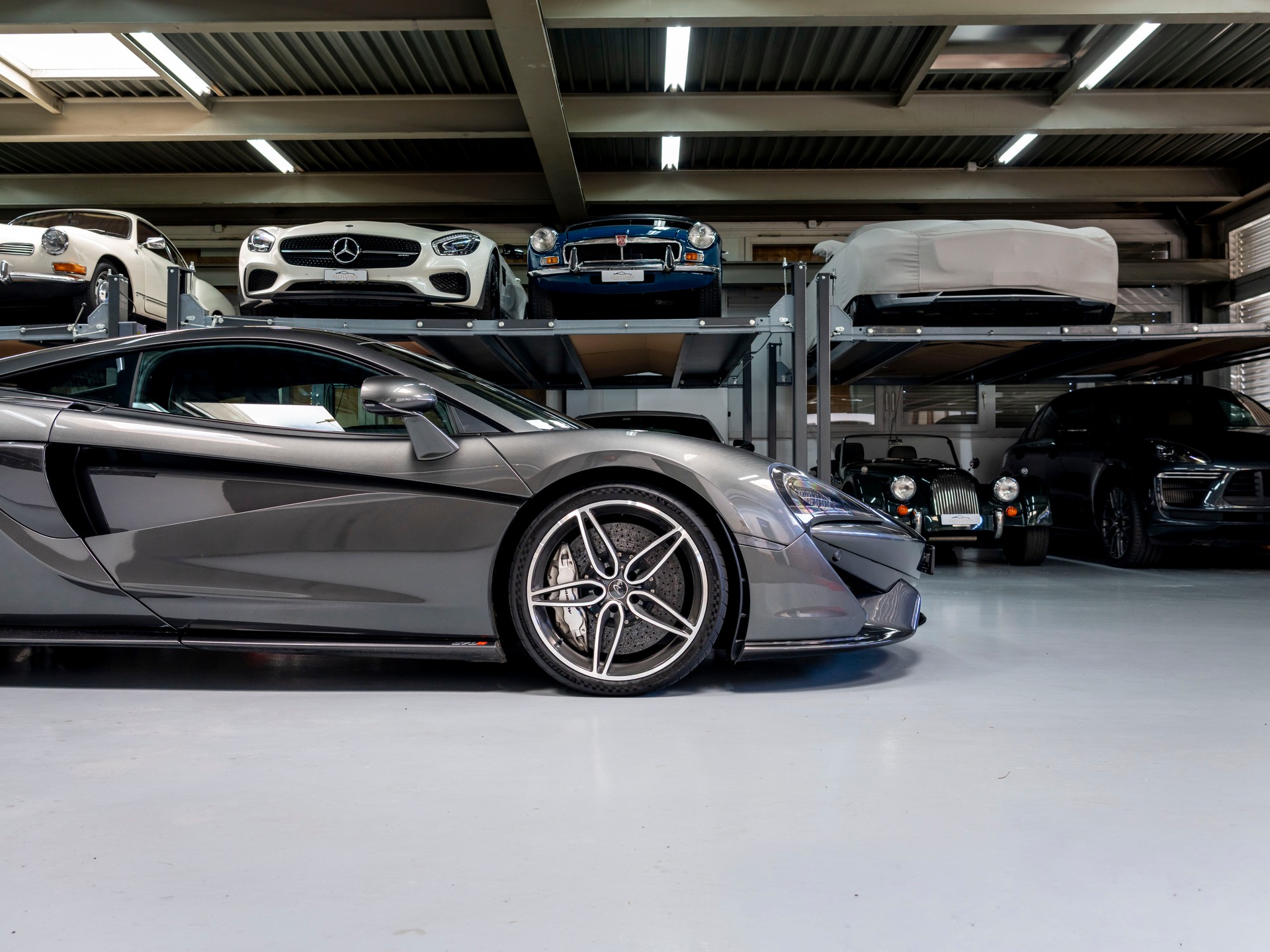 McLAREN 570S Coupé 3.8 V8 SSG-image-23