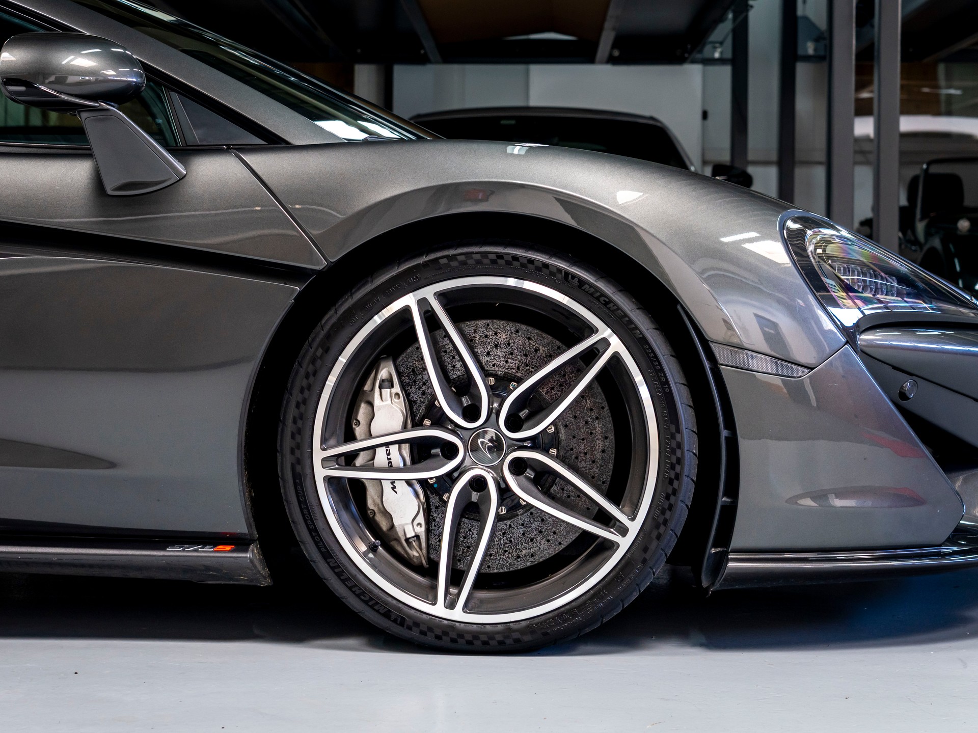 McLAREN 570S Coupé 3.8 V8 SSG-image-22