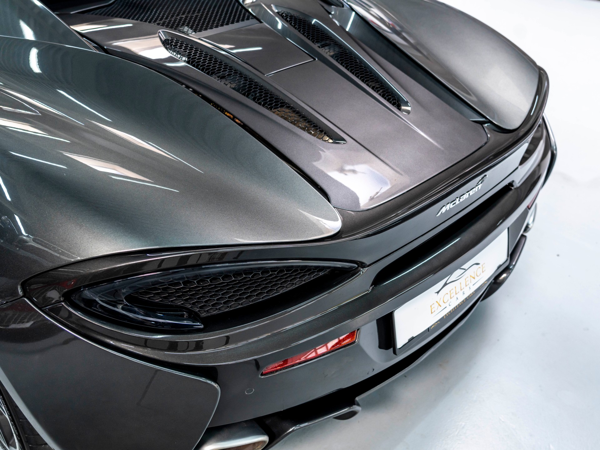 McLAREN 570S Coupé 3.8 V8 SSG-image-14