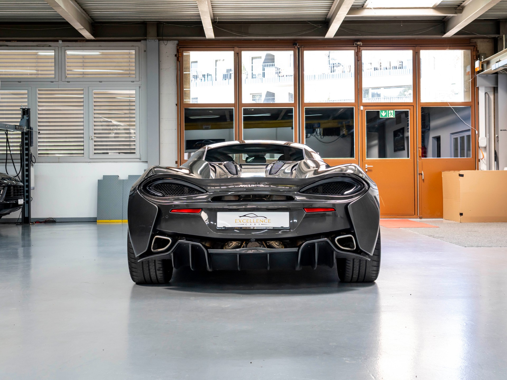 McLAREN 570S Coupé 3.8 V8 SSG-image-6