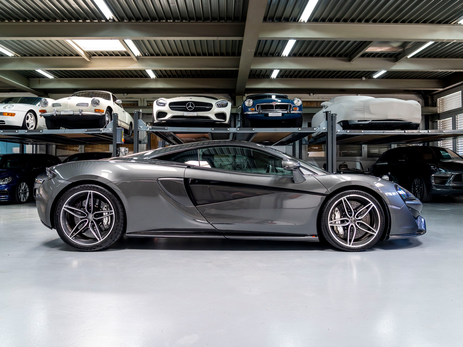 McLAREN 570S Coupé 3.8 V8 SSG-image-9