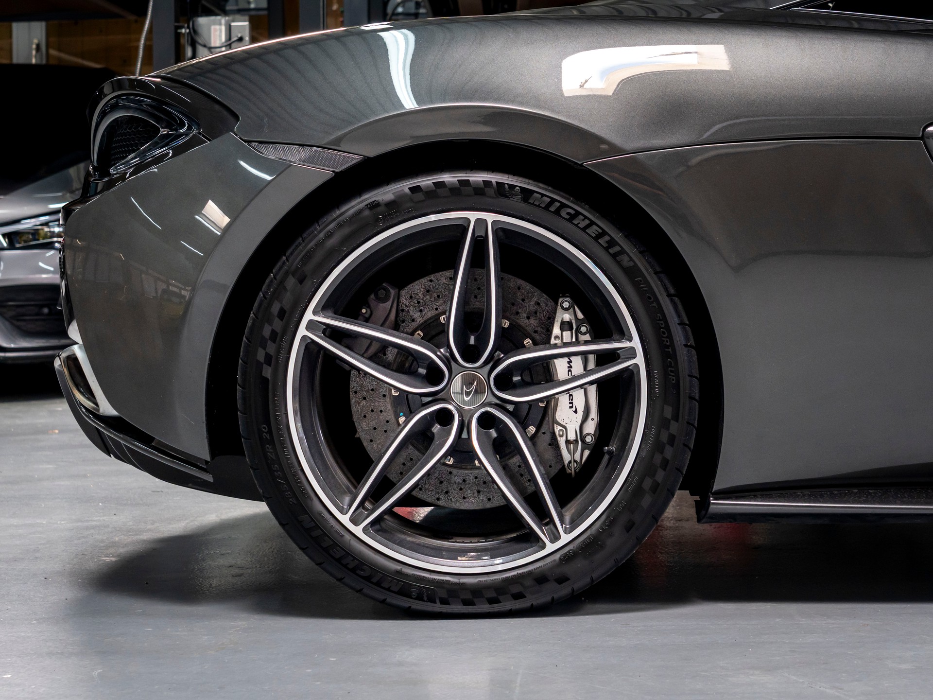 McLAREN 570S Coupé 3.8 V8 SSG-image-25