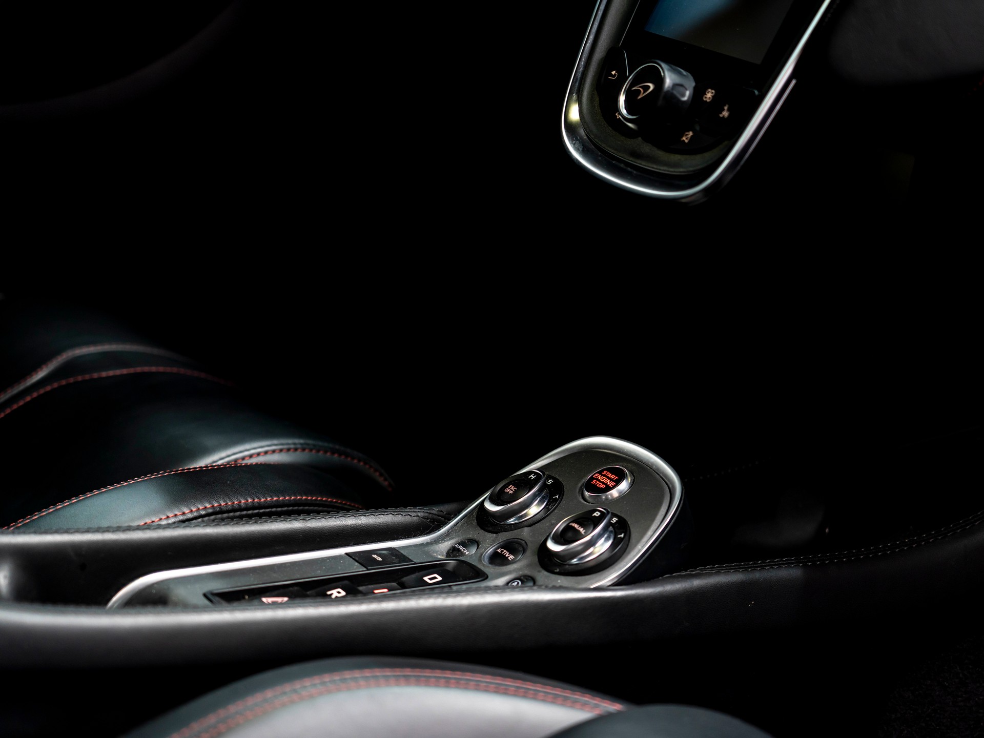 McLAREN 570S Coupé 3.8 V8 SSG-image-19