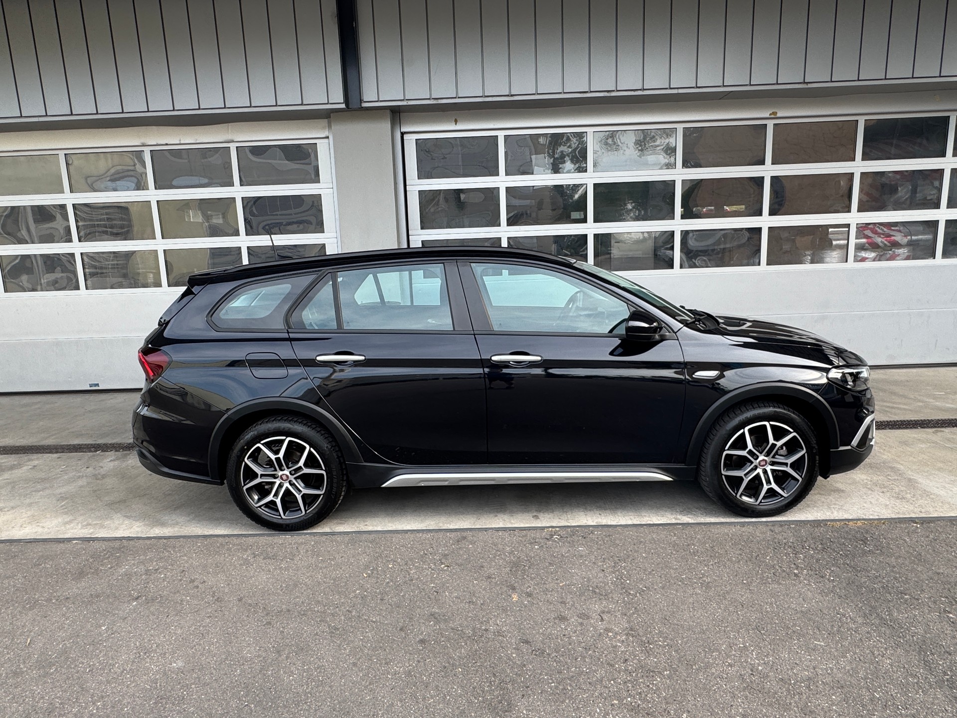 FIAT Tipo 1.5 Hybrid Station Wagon Cult-image-3