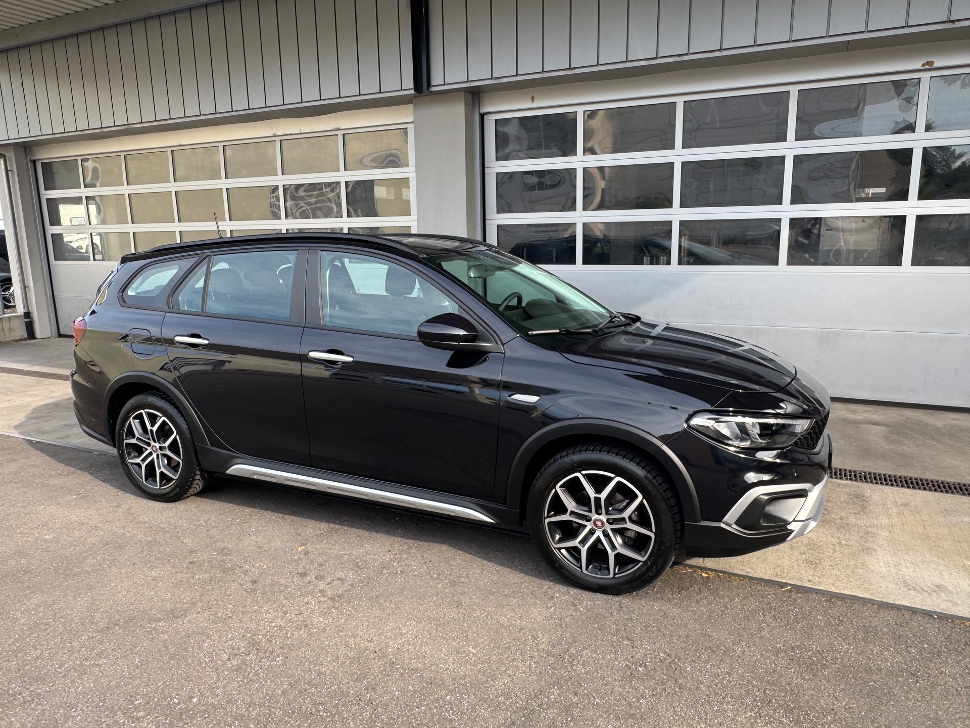 FIAT Tipo 1.5 Hybrid Station Wagon Cult-image-6