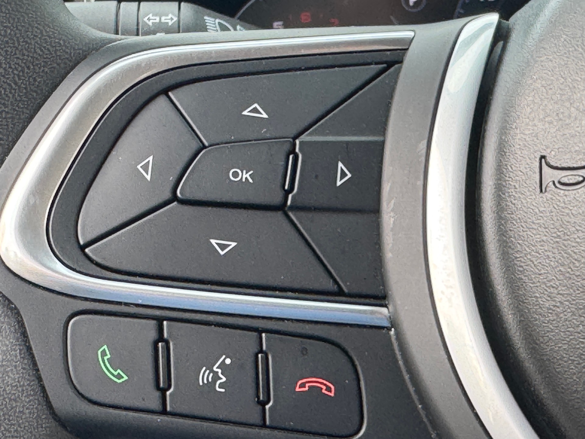FIAT Tipo 1.5 Hybrid Station Wagon Cult-image-14