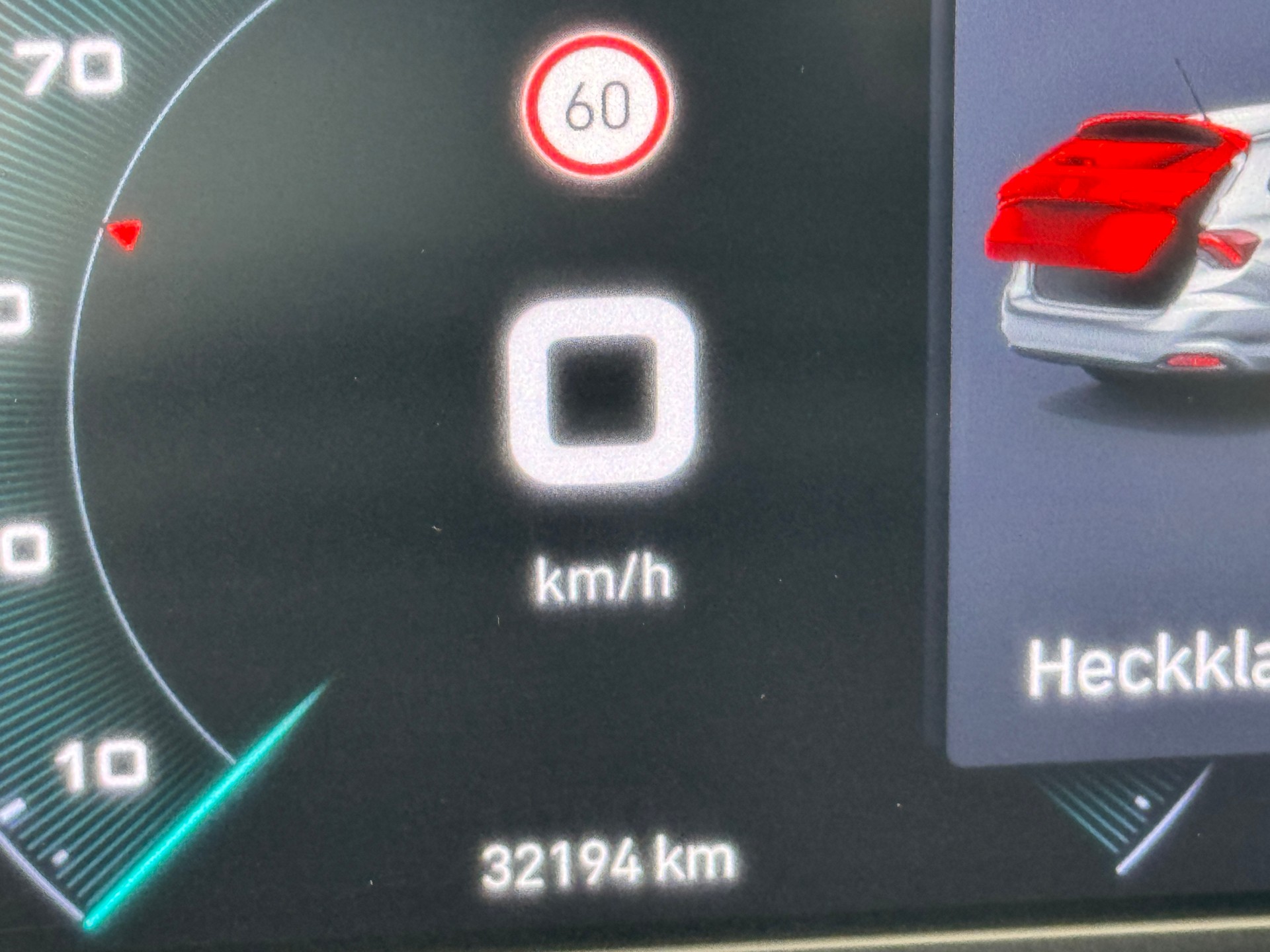 FIAT Tipo 1.5 Hybrid Station Wagon Cult-image-11
