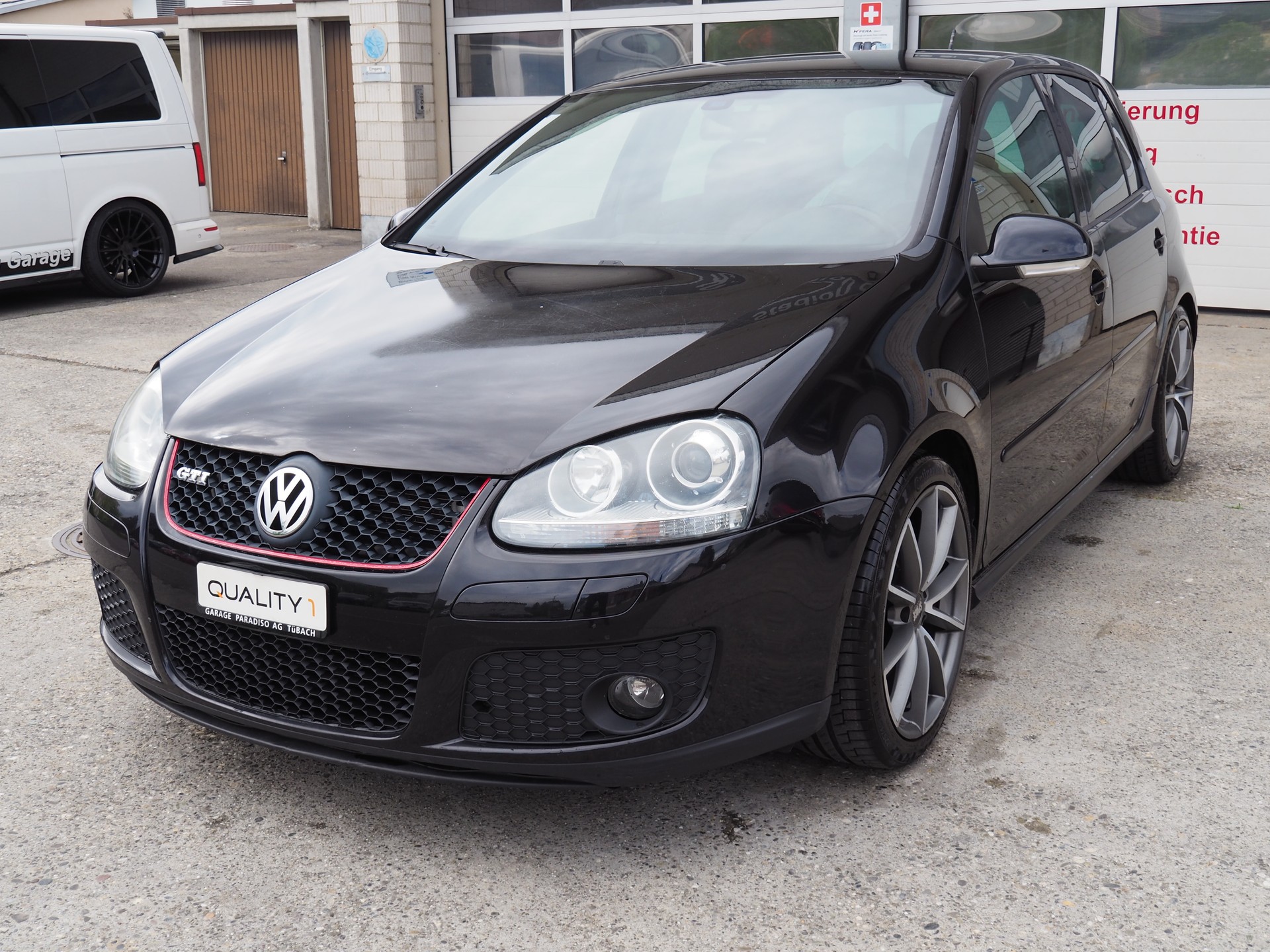 VW Golf 2.0 TFSI GTI-image-2