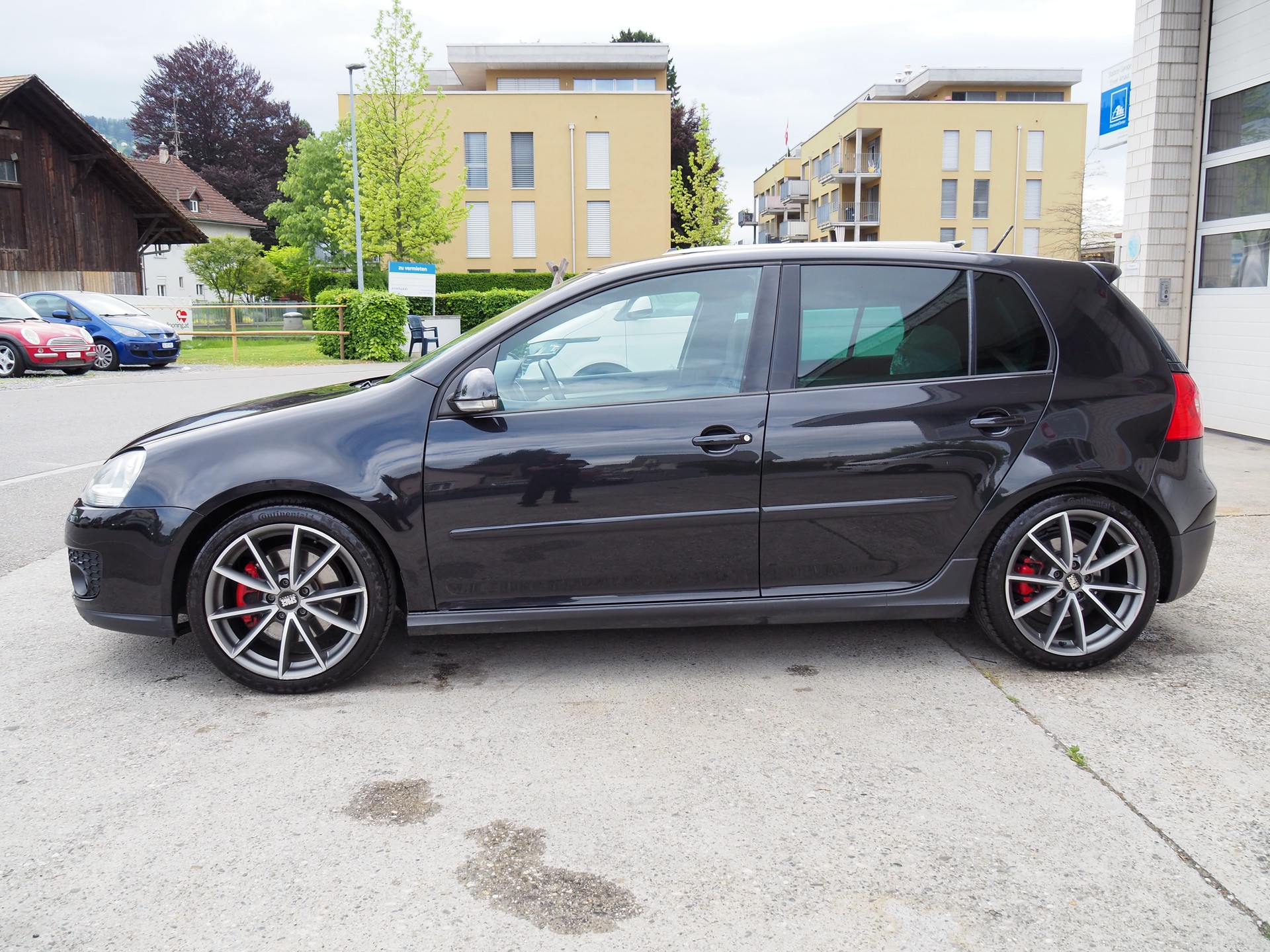 VW Golf 2.0 TFSI GTI-image-1