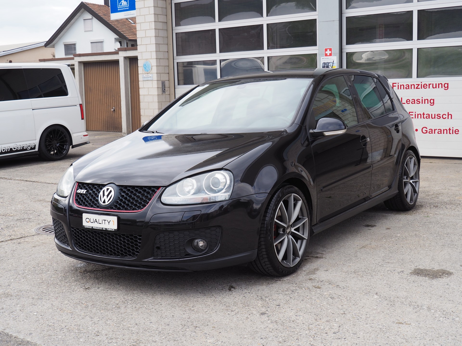 VW Golf 2.0 TFSI GTI-image-0