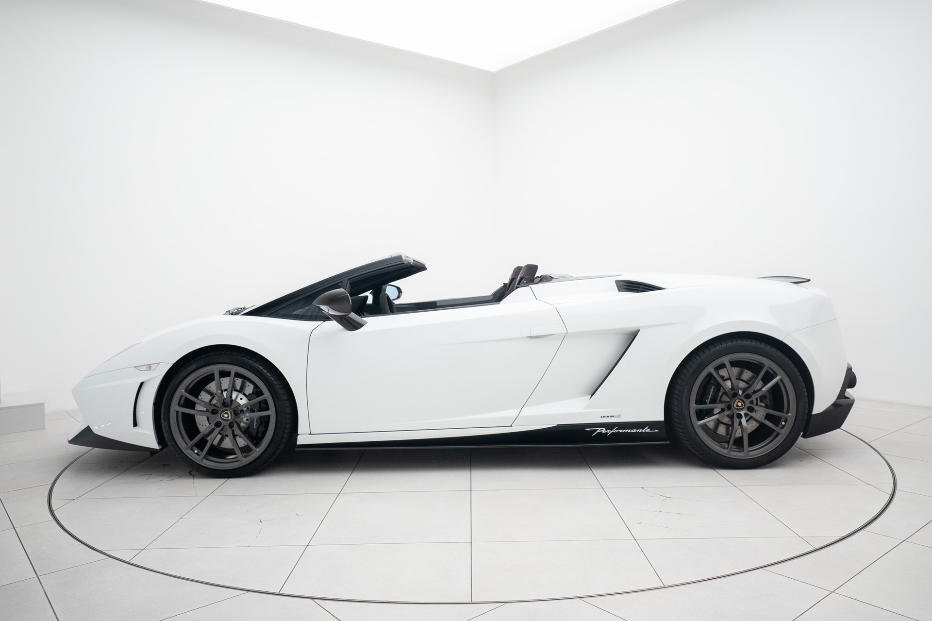 LAMBORGHINI Gallardo LP570-4 Spyder Performante E-Gear-showroom-element-1