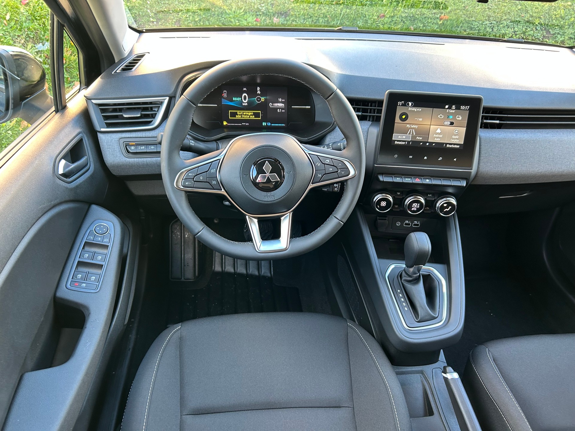 MITSUBISHI COLT 1.6 HEV Invite+-image-11