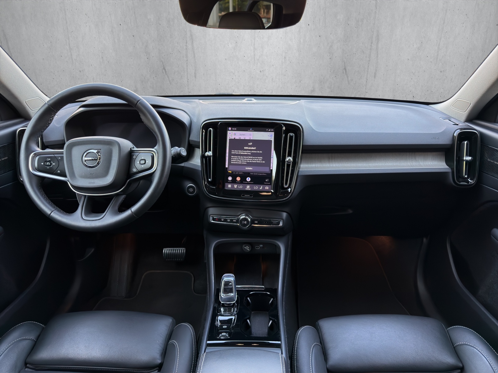 VOLVO XC40 2.0 B5 MH Plus Bright AWD-image-10