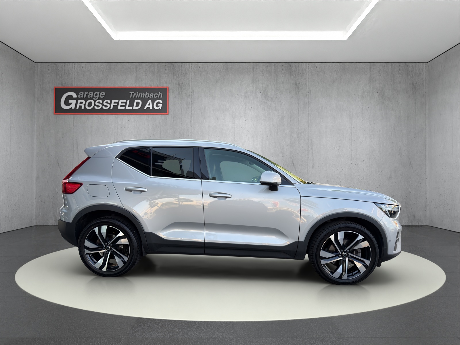 VOLVO XC40 2.0 B5 MH Plus Bright AWD-image-6