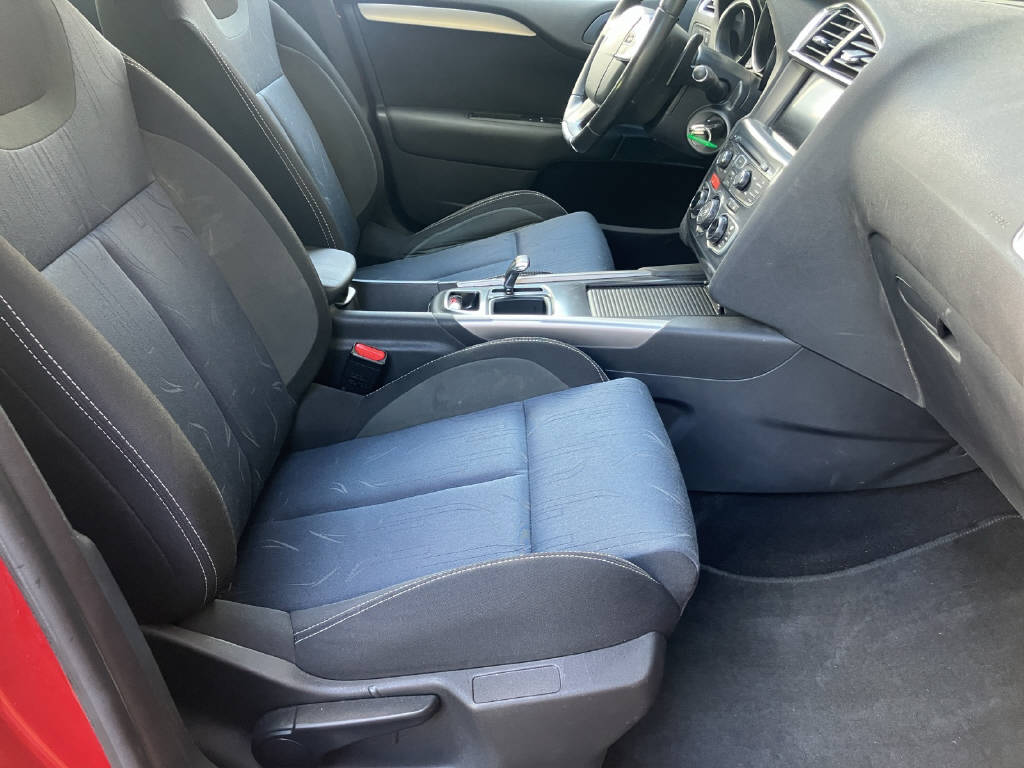 CITROEN C4 1.6 e-HDi 115 Black Top EGS-image-13