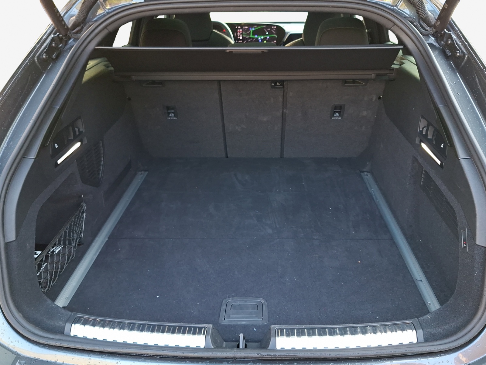 AUDI A6 Avant TDI quattro 150 kW S tronic-image-12