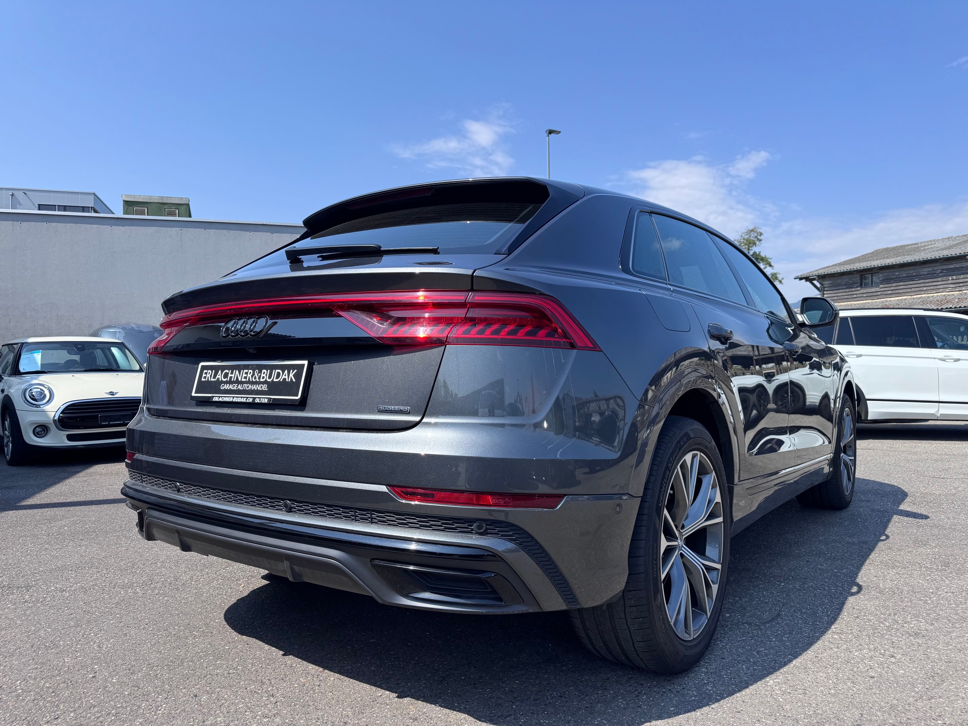 AUDI Q8 55 TFSI quattro tiptronic-image-4