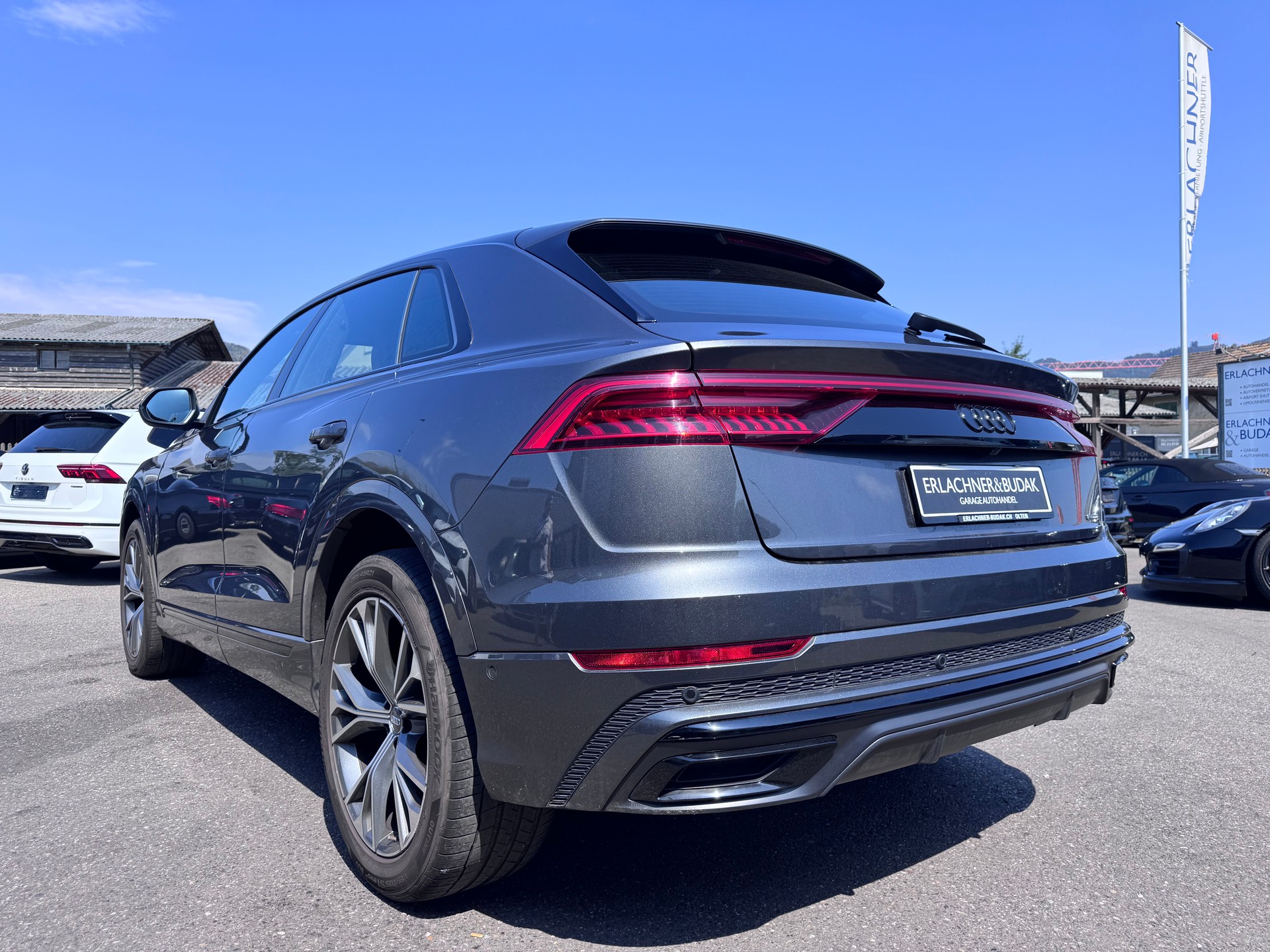 AUDI Q8 55 TFSI quattro tiptronic-showroom-element-3