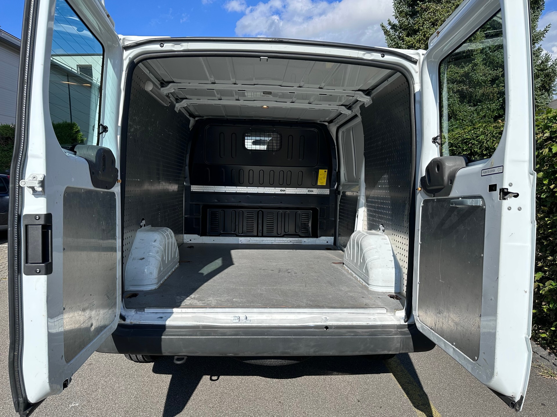 FORD Transit Van 330S Trend-image-10