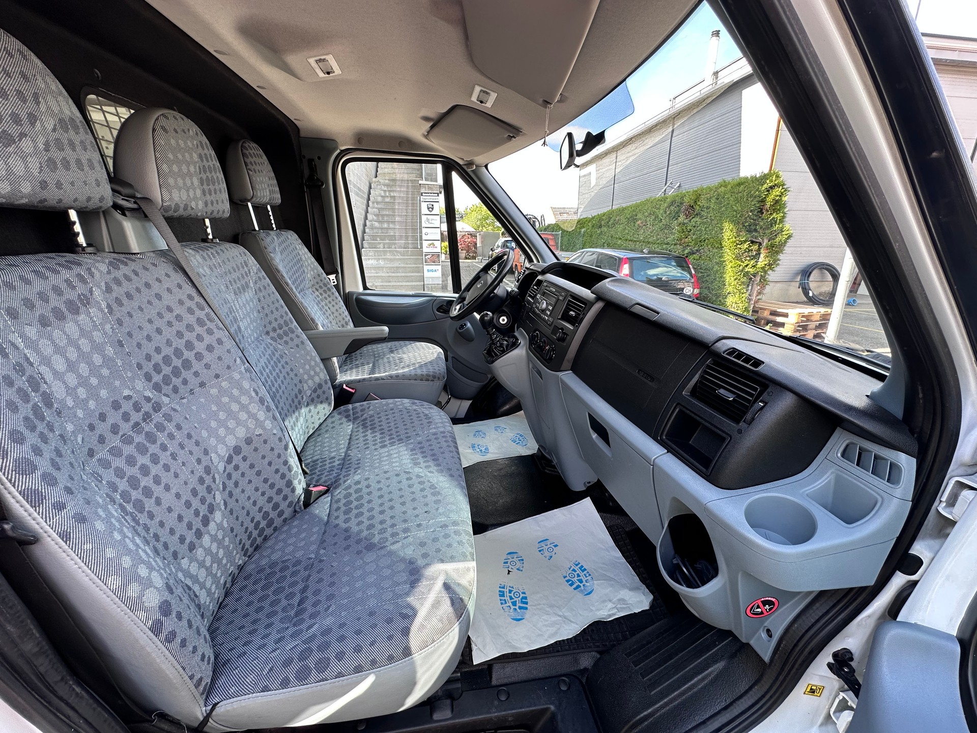 FORD Transit Van 330S Trend-image-9