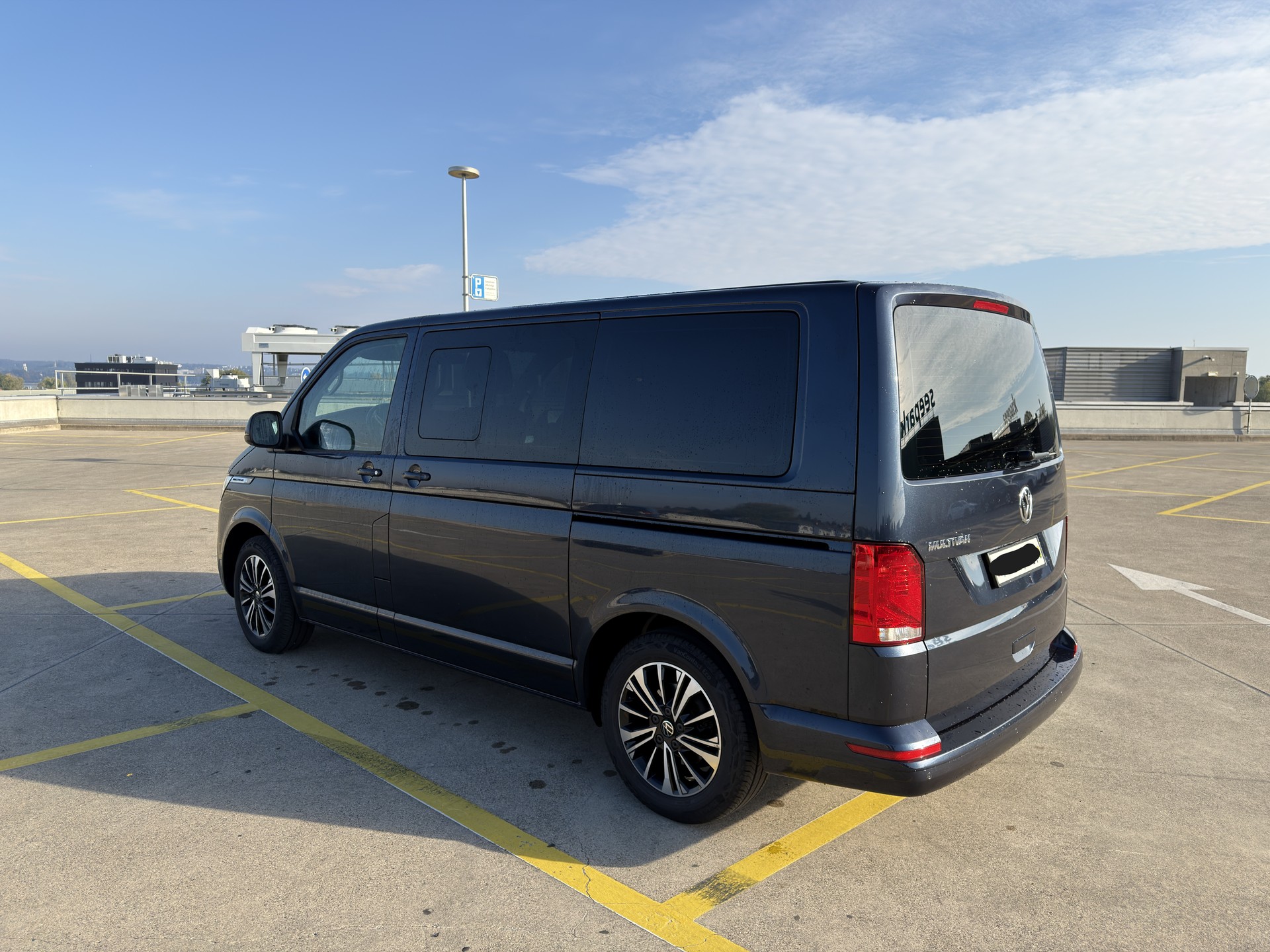 VW VW T6.1 Multivan 2.0 TDI 150 Comfortline DSG * Schiebetüre links und rechts * MFK * Quality 1-image-3