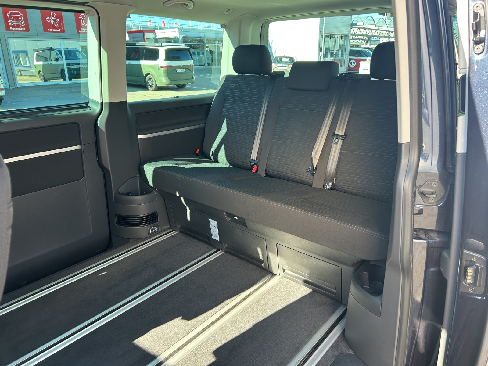 VW VW T6.1 Multivan 2.0 TDI Comfortline DSG-image-4