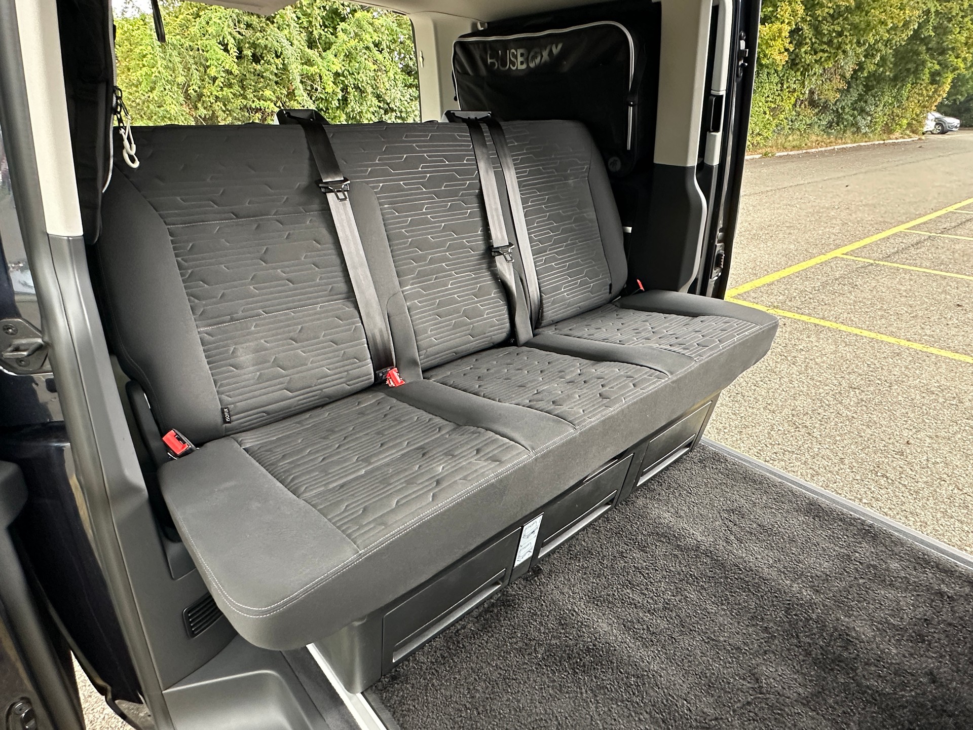 VW VW T6.1 Multivan 2.0 TDI 150 Comfortline DSG * Schiebetüre links und rechts * Zahnriemen getauscht * MFK * Quality 1 Garantie-image-4