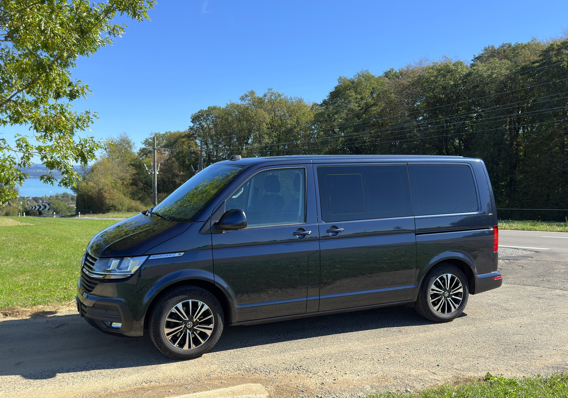 VW VW T6.1 Multivan 2.0 TDI 150 Comfortline DSG * Schiebetüre links und rechts * Zahnriemen getauscht * MFK * Quality 1 Garantie-image-0