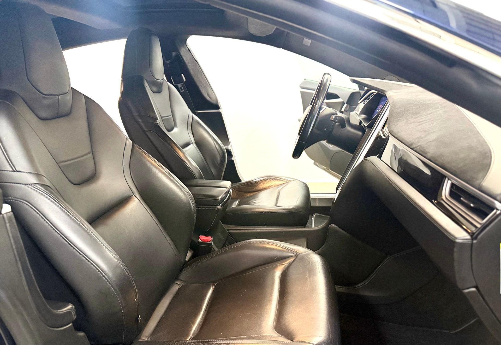 TESLA Model S 85 D Performance FREE SUPERCHARGER-image-5