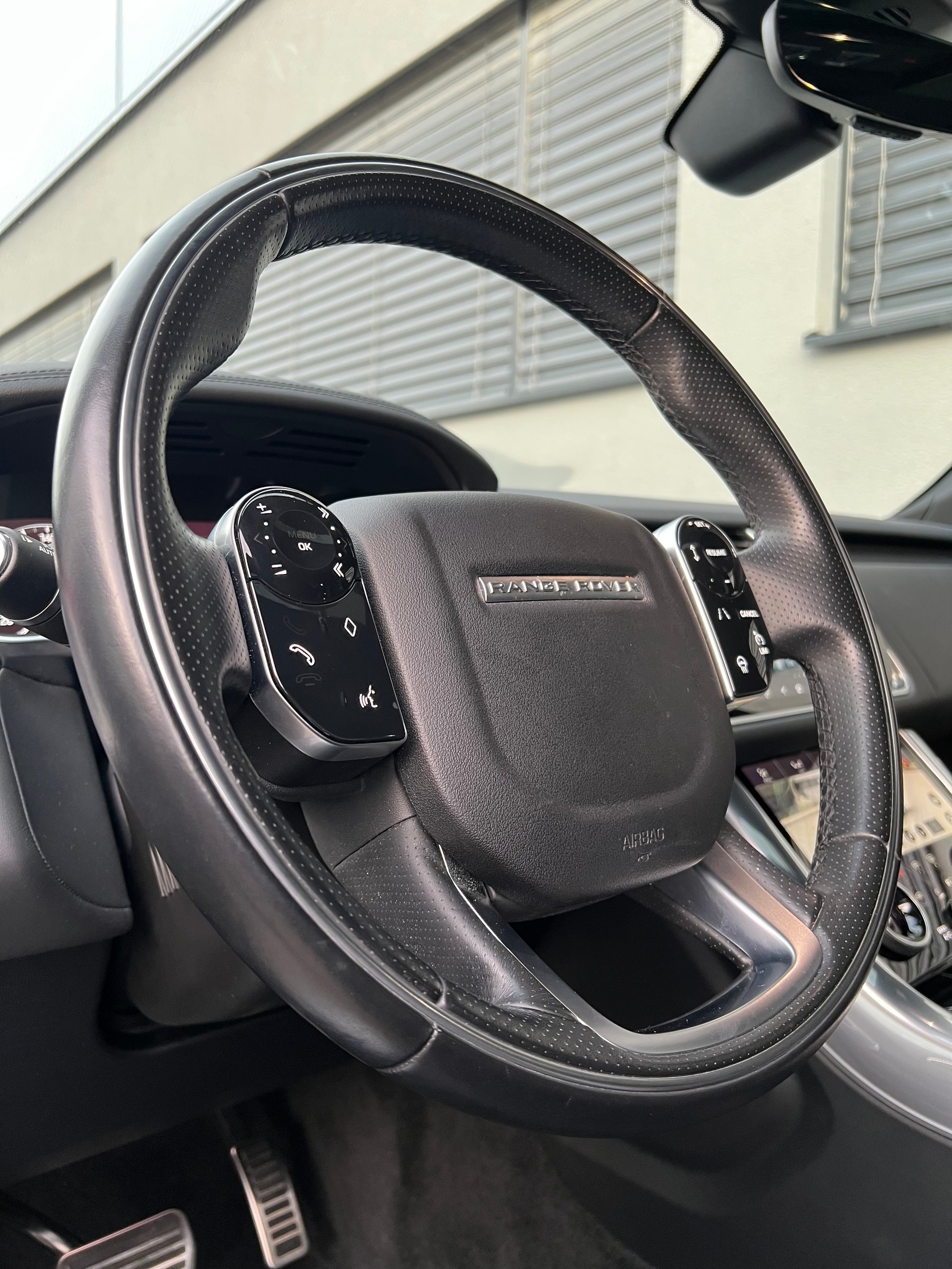 LAND ROVER Range Rover Sport 5.0 V8 S/C HSE Dynamic Automatic-image-17