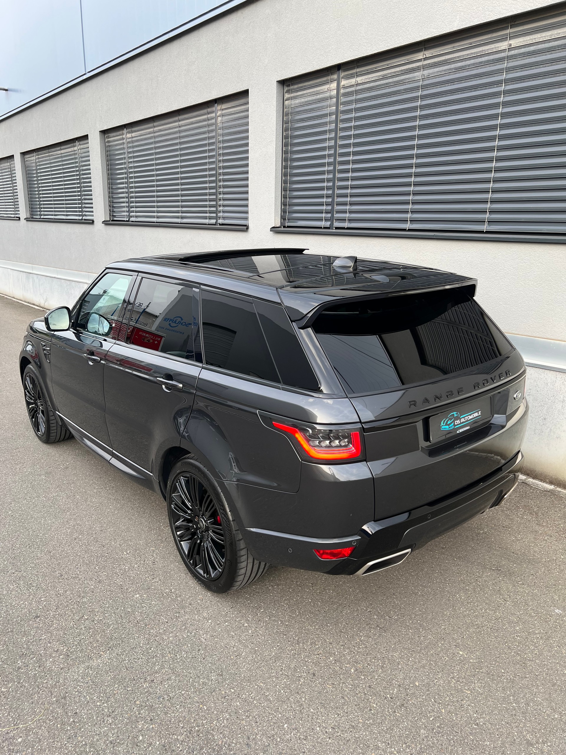 LAND ROVER Range Rover Sport 5.0 V8 S/C HSE Dynamic Automatic-image-23