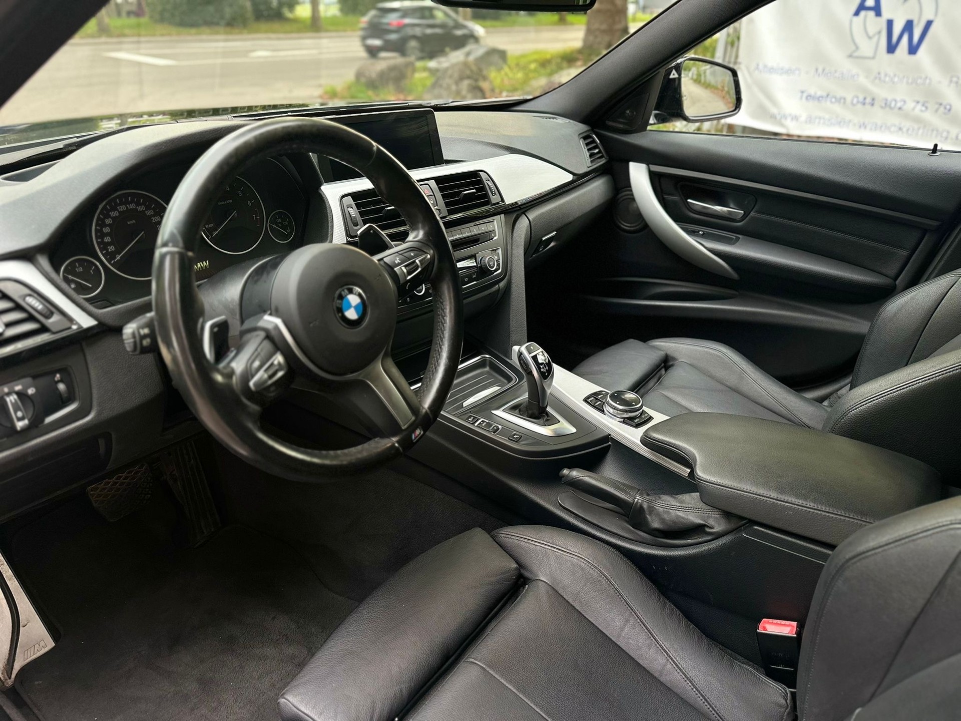 BMW 335i xDrive Touring Sport Line Steptronic-image-9
