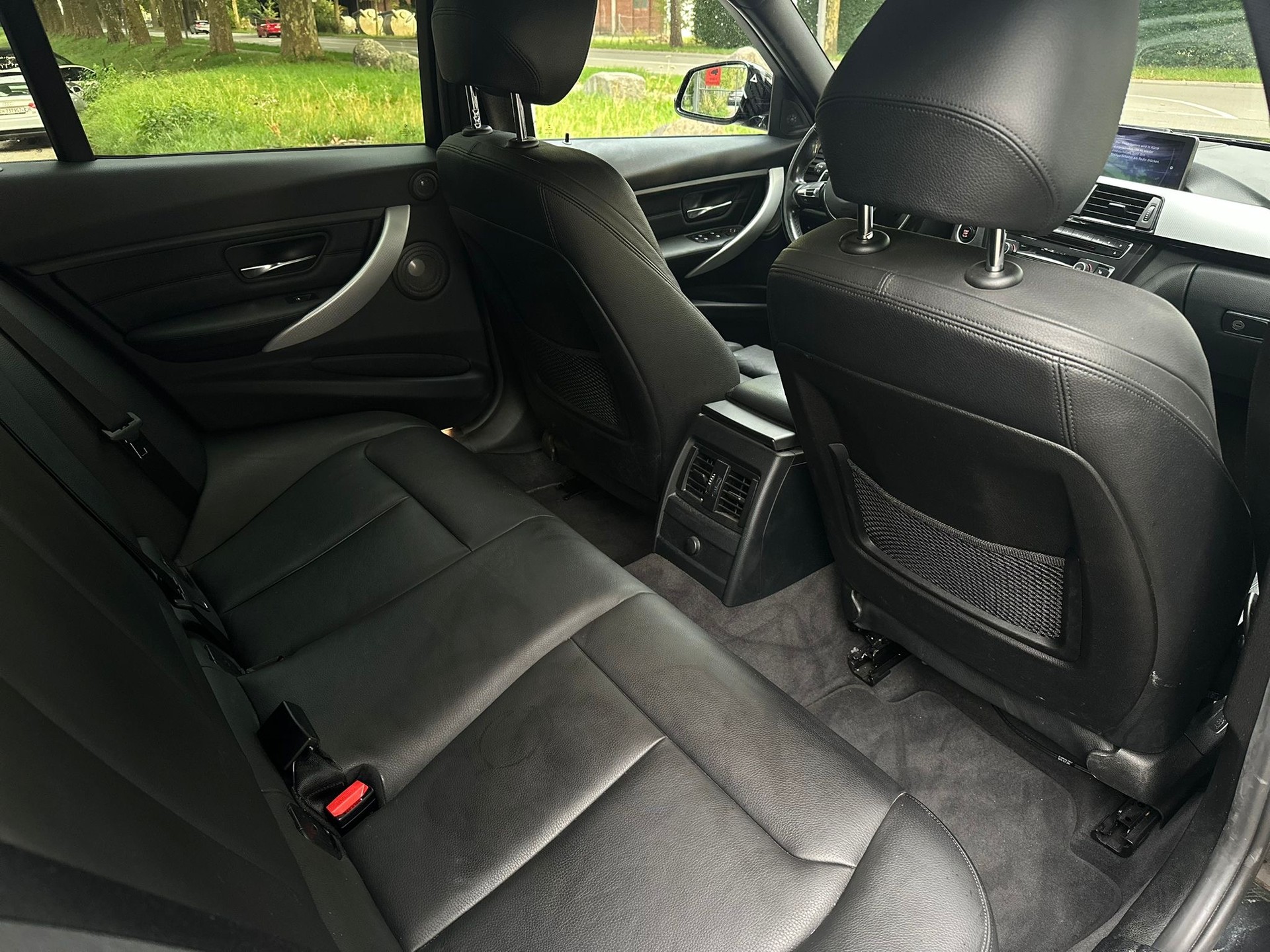BMW 335i xDrive Touring Sport Line Steptronic-image-7