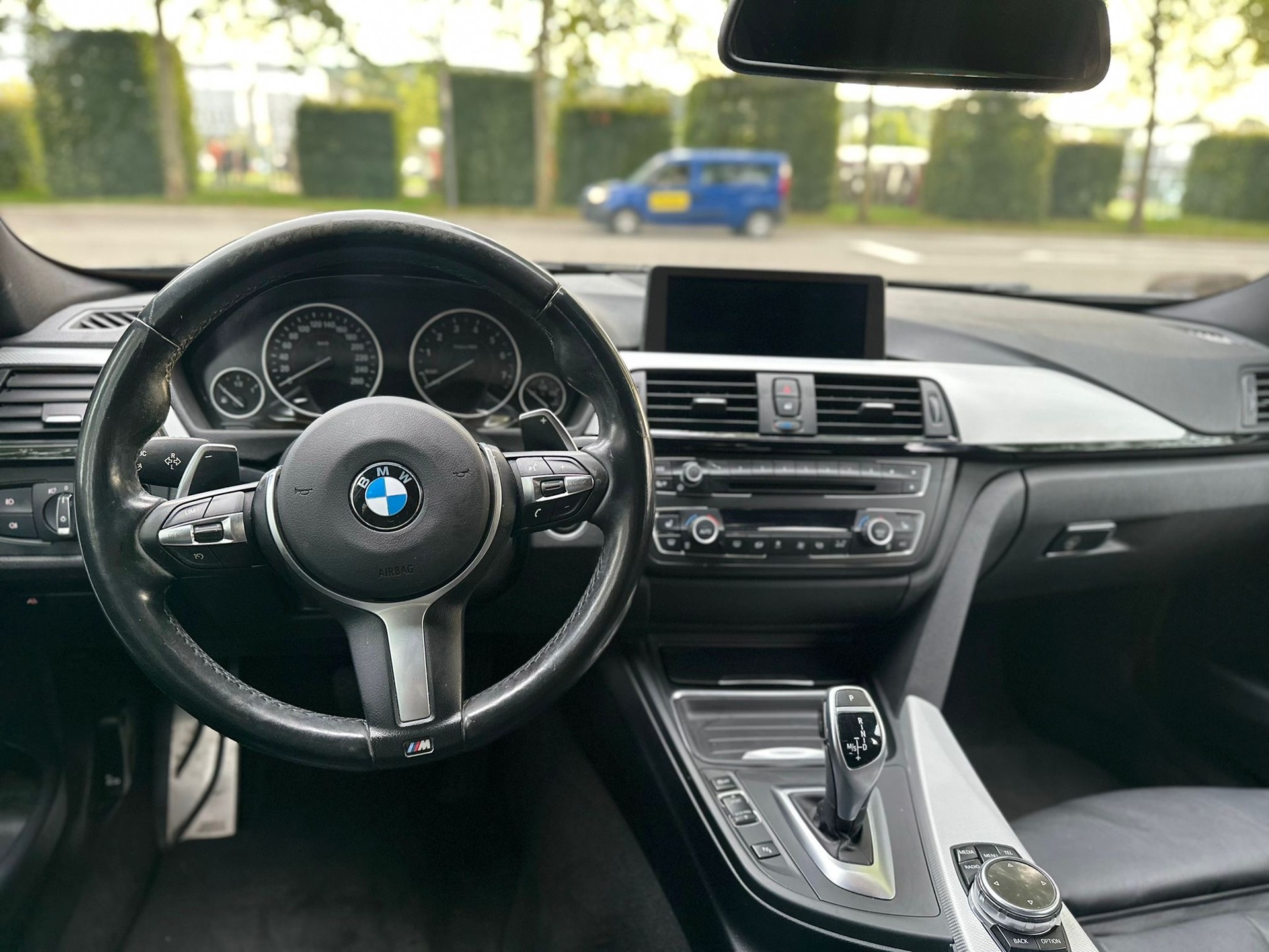 BMW 335i xDrive Touring Sport Line Steptronic-image-10
