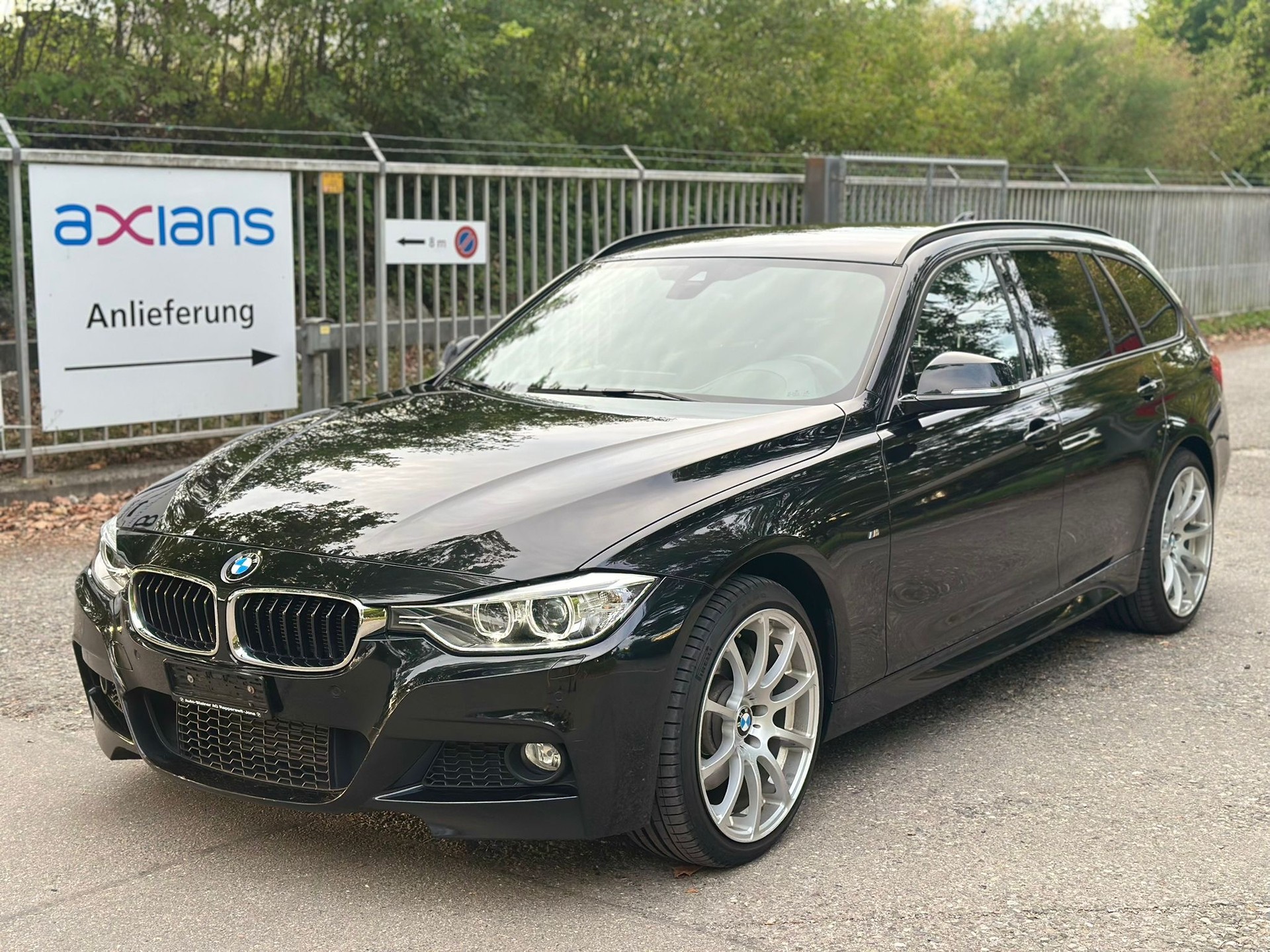 BMW 335i xDrive Touring Sport Line Steptronic-image-1