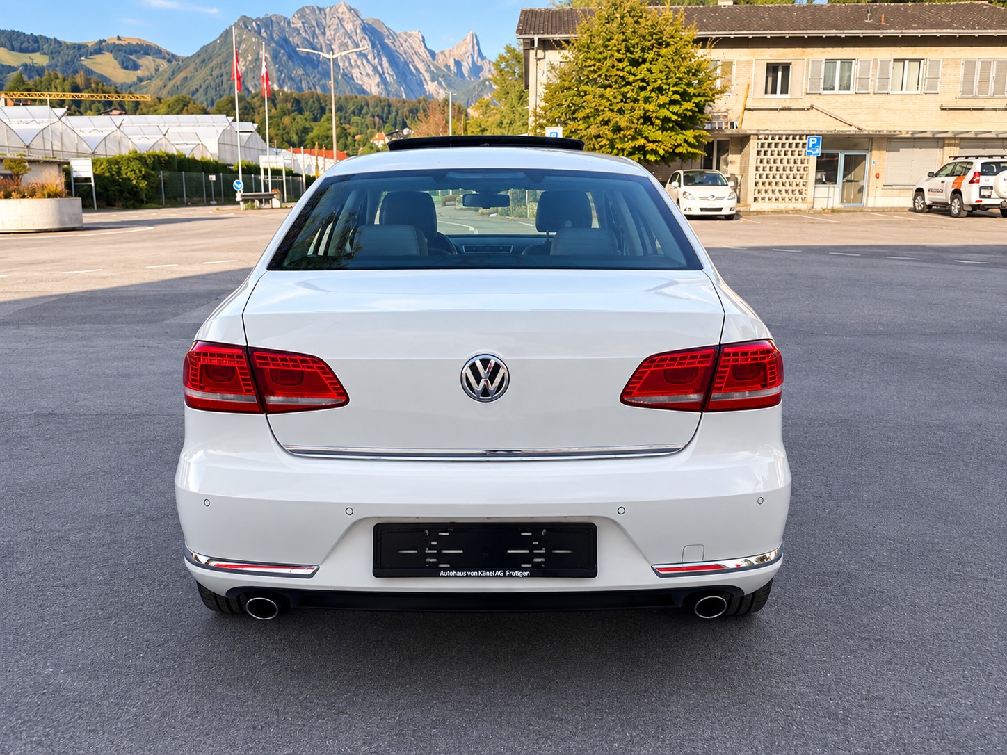 VW Passat CC 3.6 V6 FSI Advance 4Motion-image-3