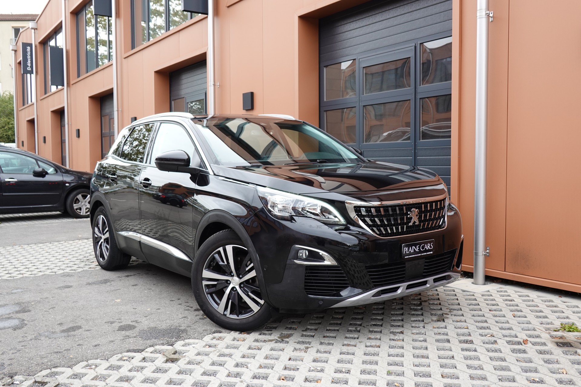 PEUGEOT 3008 1.2 PureTech "* CH Auto * Toit Panoramique * Climatisation Bi-zone * GPS * Aide au Stationnement * Cuir / Tissu *"-image-5