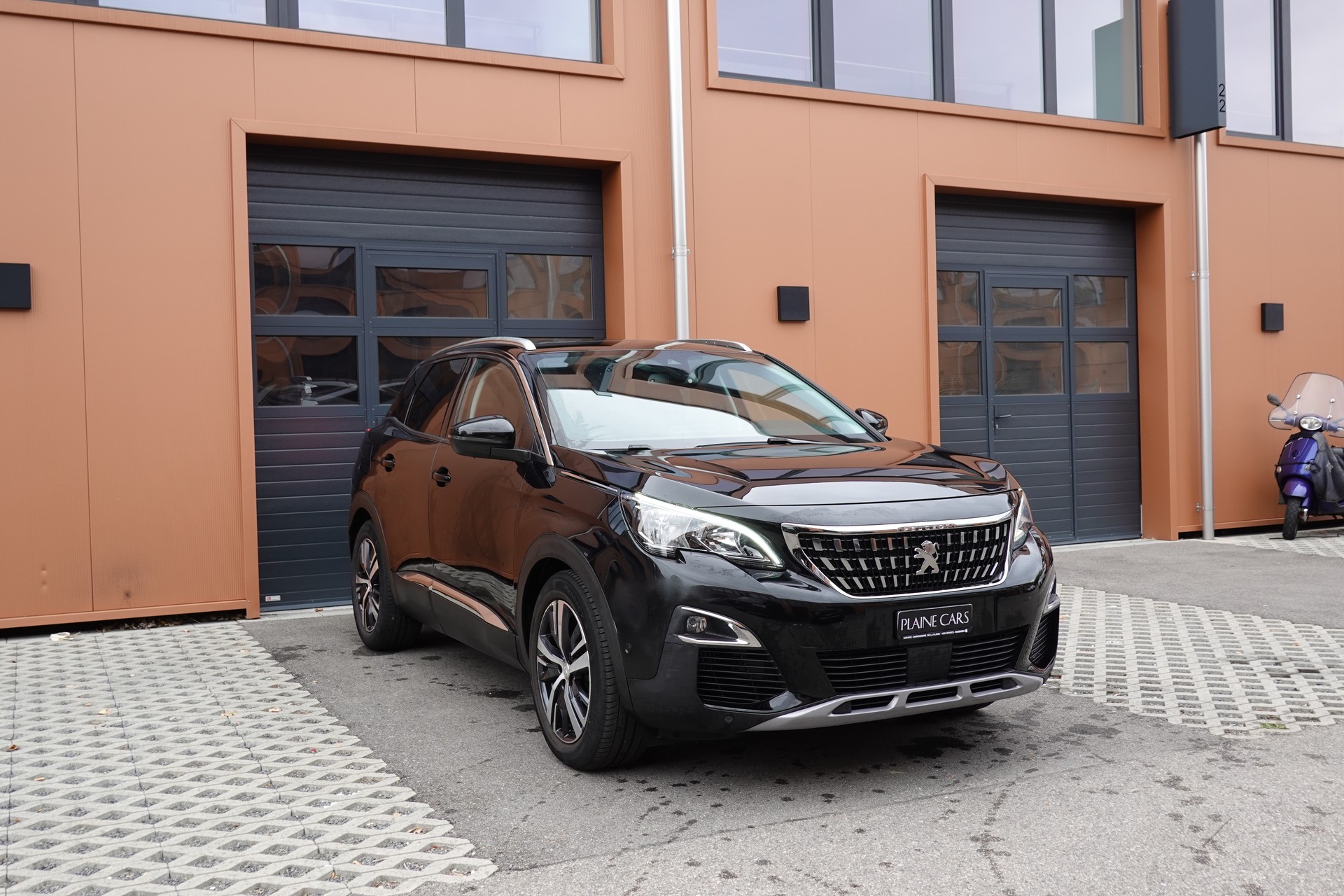 PEUGEOT 3008 1.2 PureTech "* CH Auto * Toit Panoramique * Climatisation Bi-zone * GPS * Aide au Stationnement * Cuir / Tissu *"-image-2