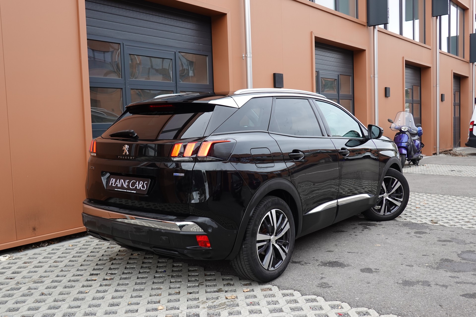 PEUGEOT 3008 1.2 PureTech "* CH Auto * Toit Panoramique * Climatisation Bi-zone * GPS * Aide au Stationnement * Cuir / Tissu *"-image-6