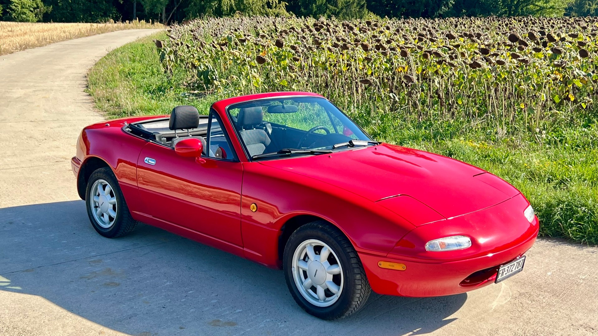 MAZDA MX-5 1.6i-image-1