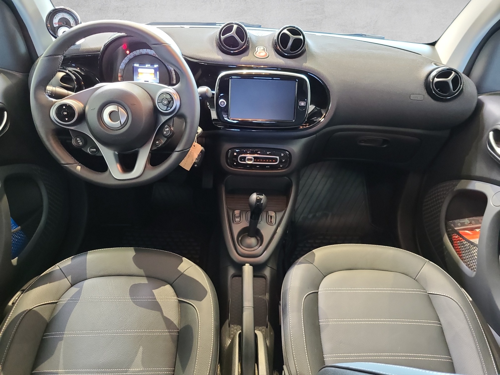 SMART Fortwo Coupé prime C453-image-3