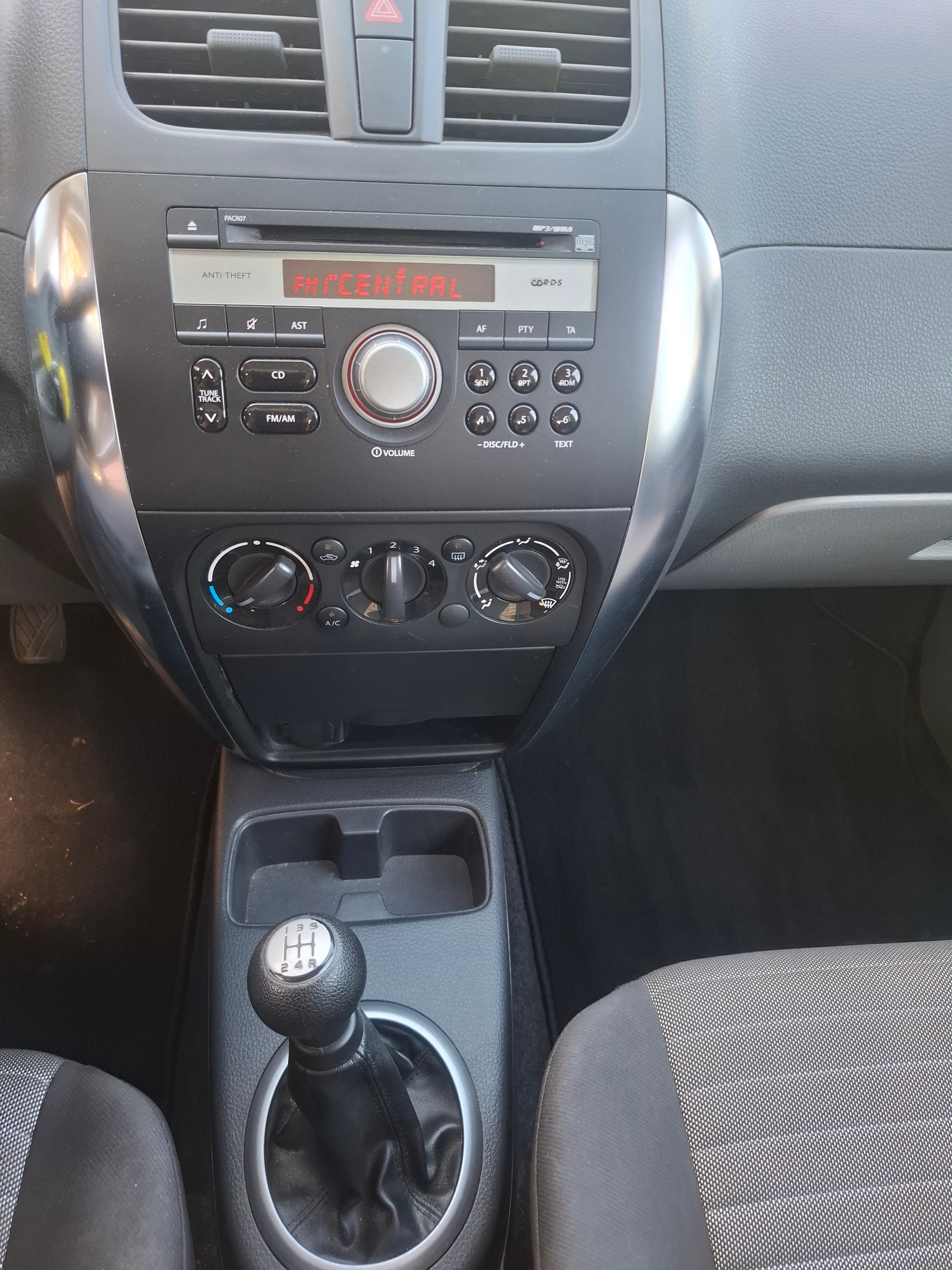 SUZUKI SX4 1.6 16V GL 4WD-image-12