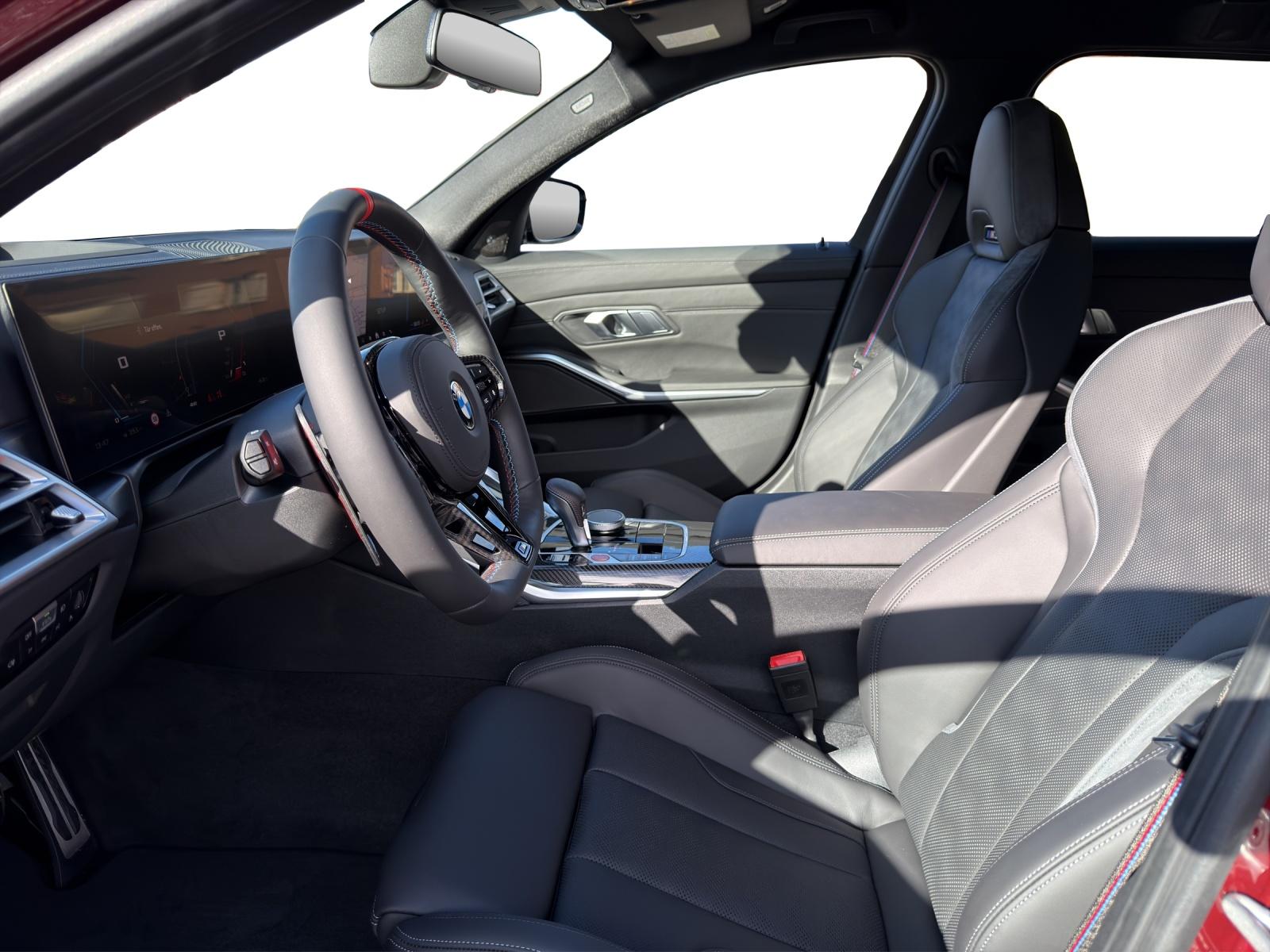 BMW M3 Competition M xDrive Touring-image-8