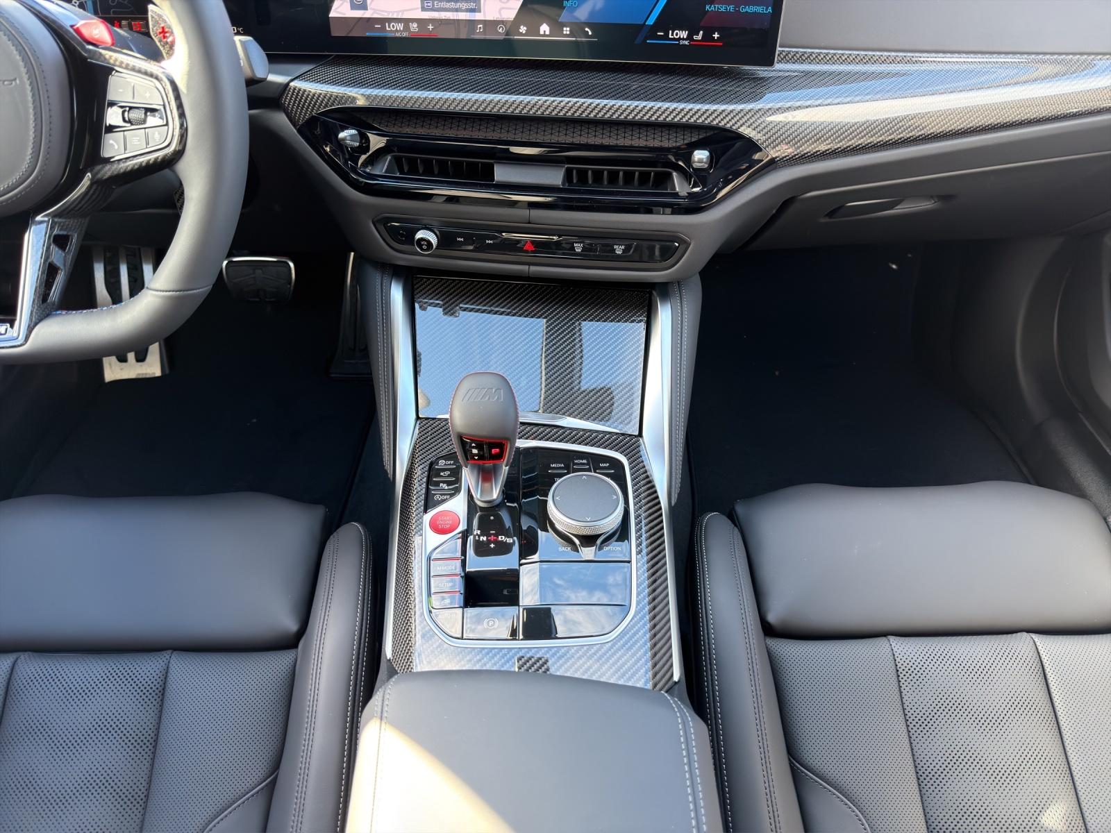 BMW M3 Competition M xDrive Touring-image-12
