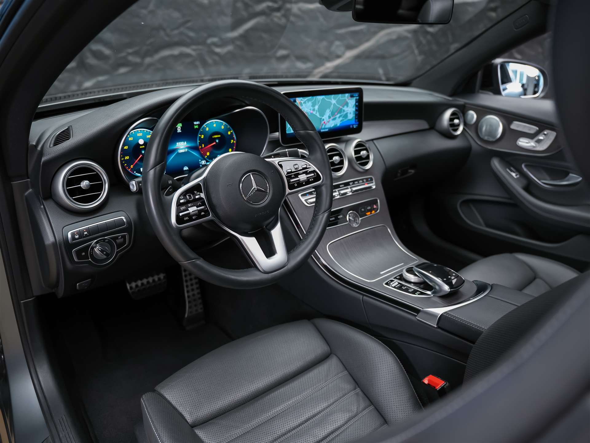 MERCEDES-BENZ C 200 Coupé 4Matic AMG Line 9G-Tronic *CH-Fahrzeug*Sternen Himmel*Panorama*Sitzbelüftung*-image-7