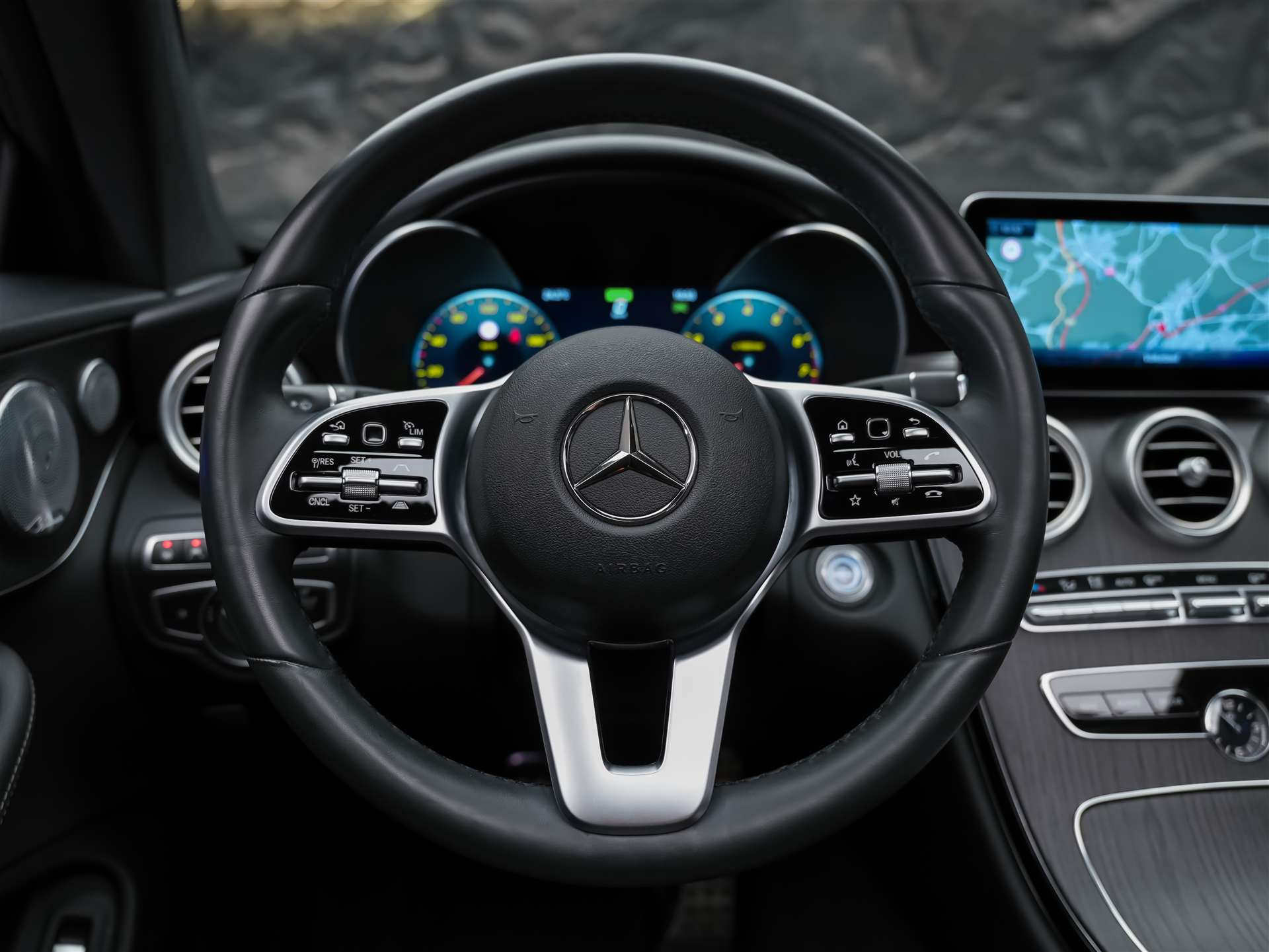 MERCEDES-BENZ C 200 Coupé 4Matic AMG Line 9G-Tronic *CH-Fahrzeug*Sternen Himmel*Panorama*Sitzbelüftung*-image-24